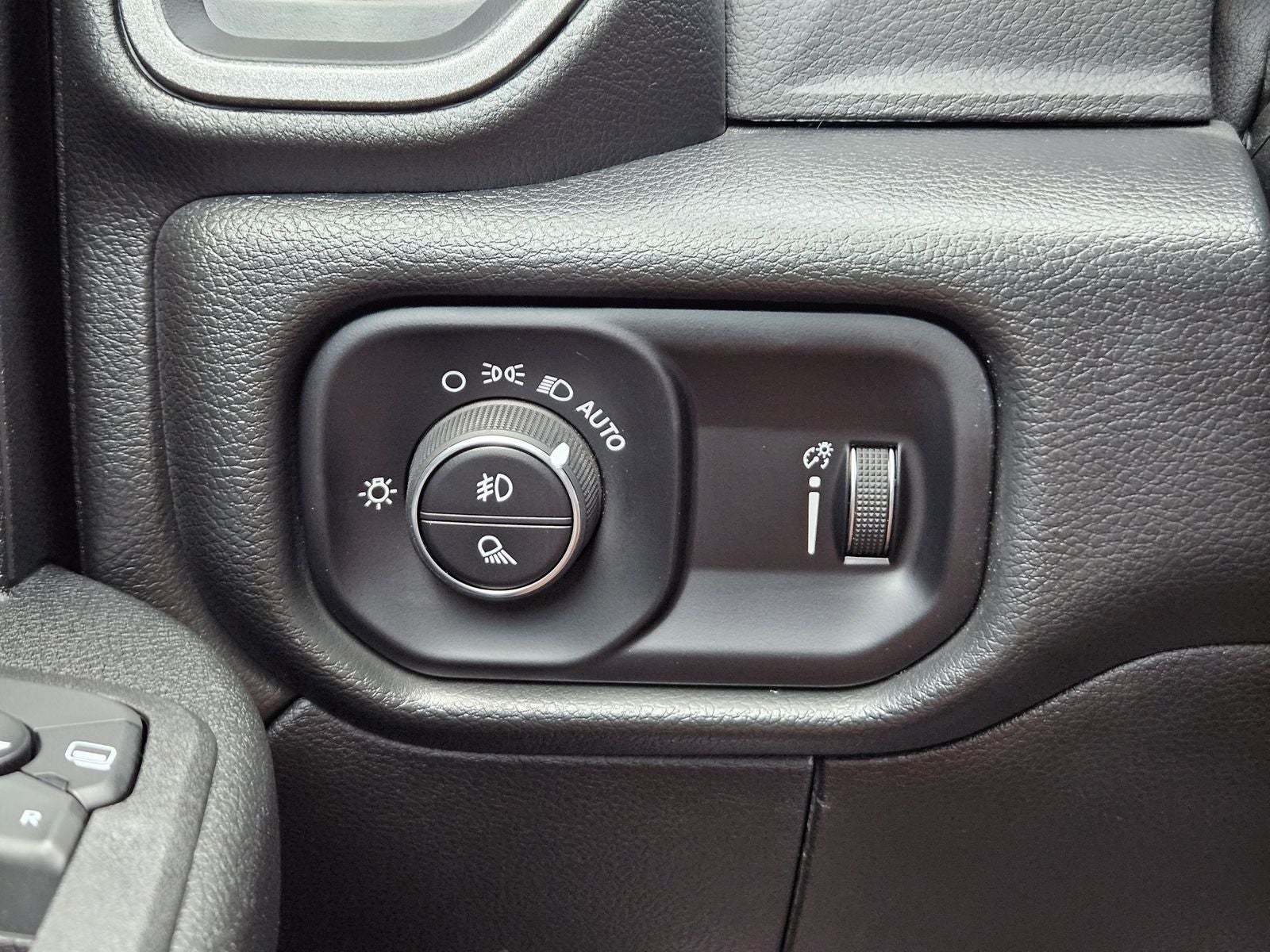 2025 RAM Ram 3500 Chassis Cab RAM 3500 TRADESMAN CREW CAB CHASSIS 4X4 60' CA