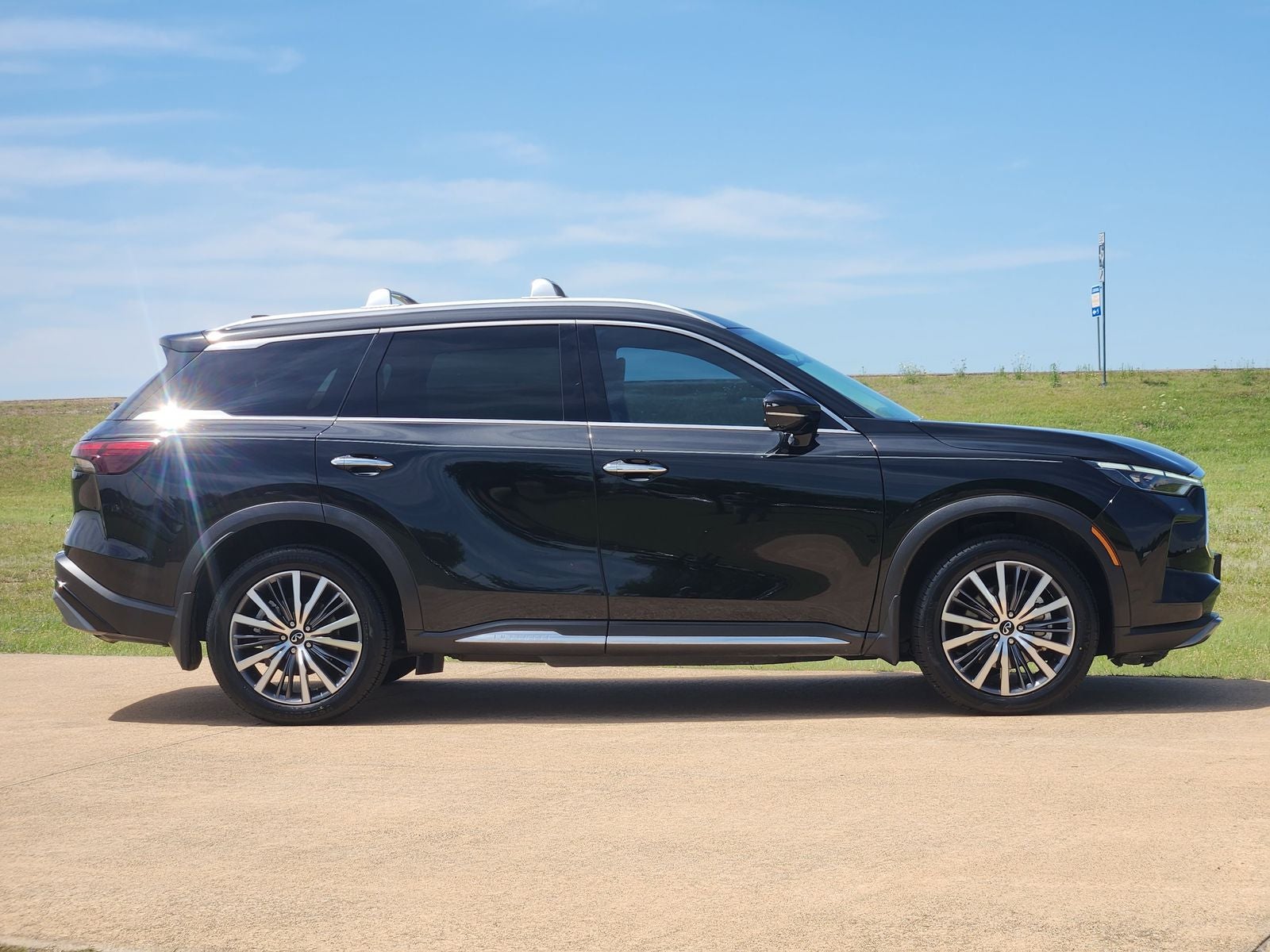 2023 INFINITI QX60 SENSORY AWD