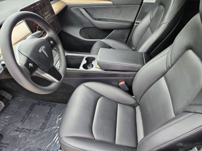 2025 Tesla Model Y Long Range Dual Motor Rear-Wheel Drive