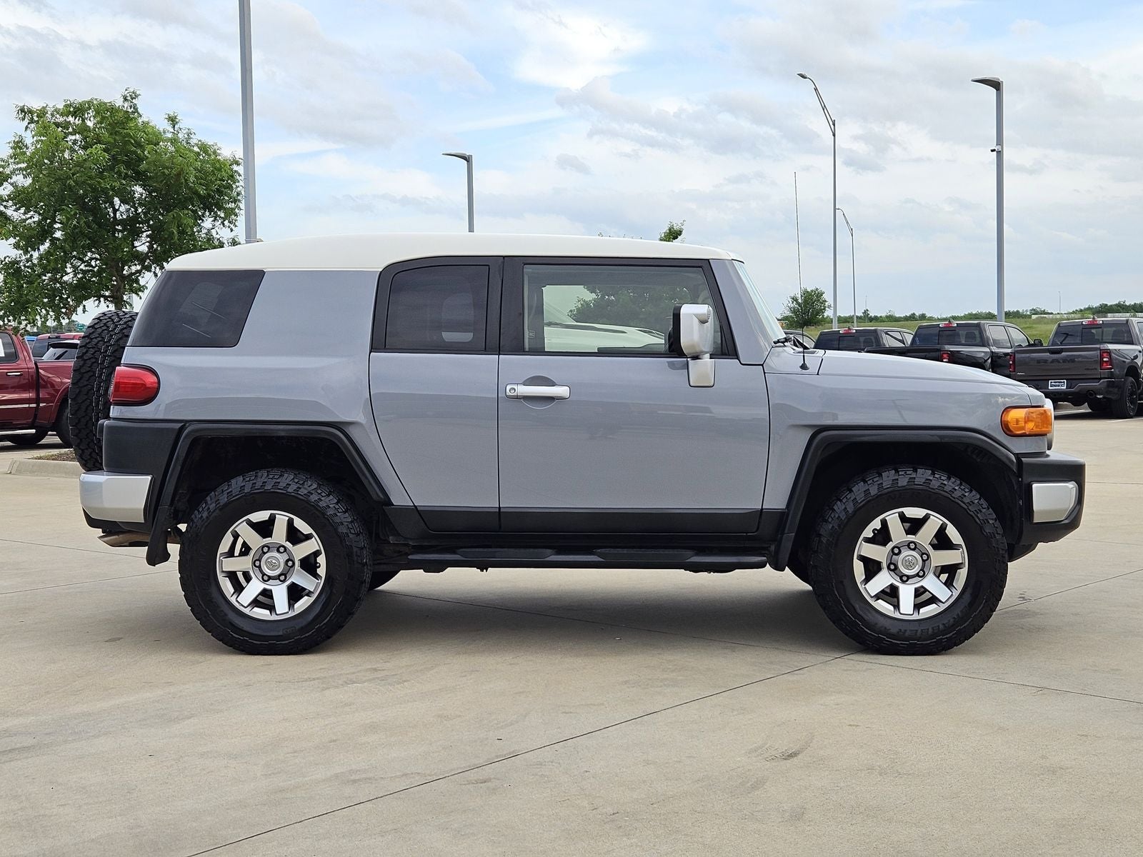 2014 Toyota FJ Cruiser Base