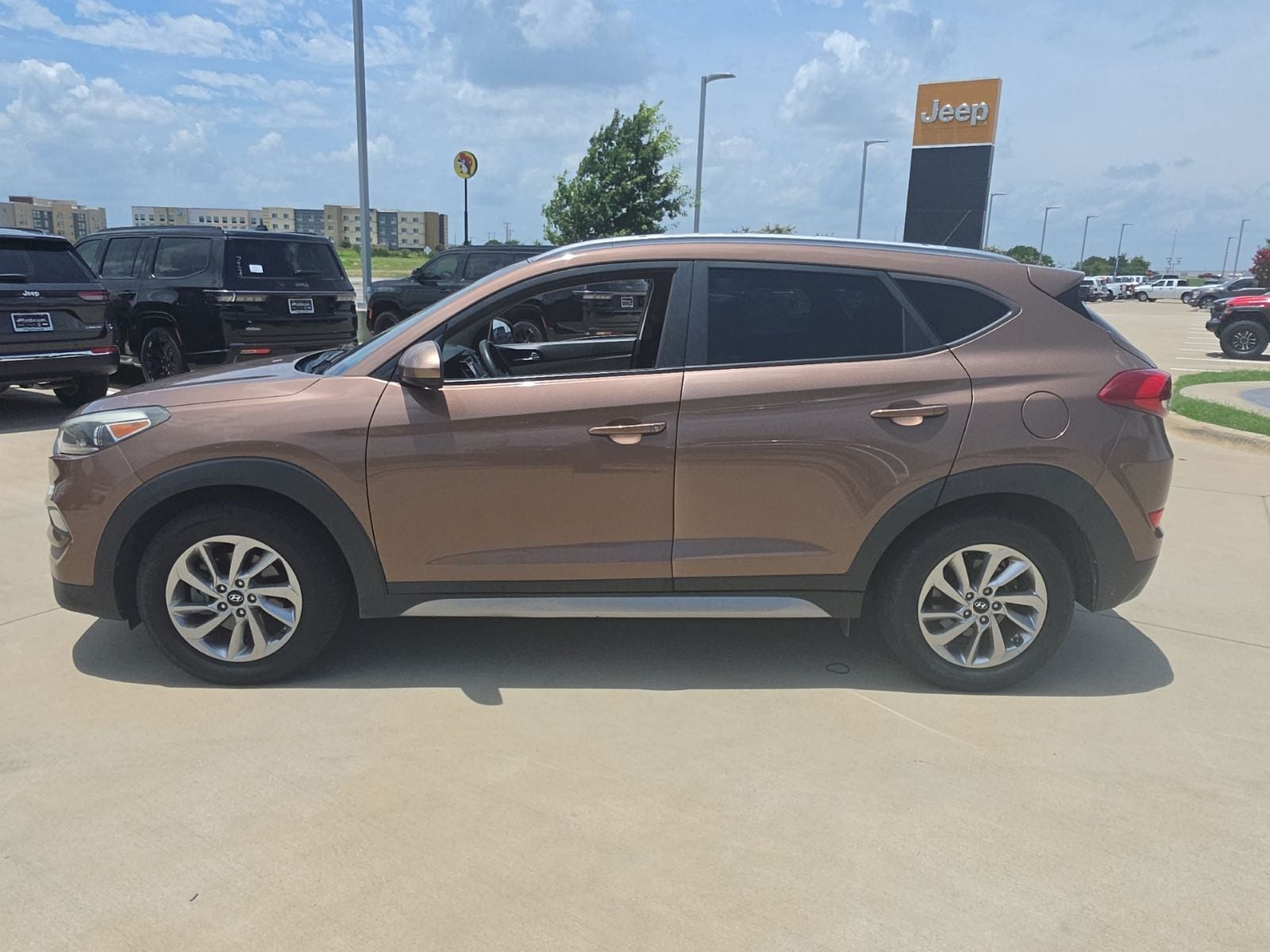 Used 2017 Hyundai Tucson SE with VIN KM8J33A41HU374759 for sale in Terrell, TX