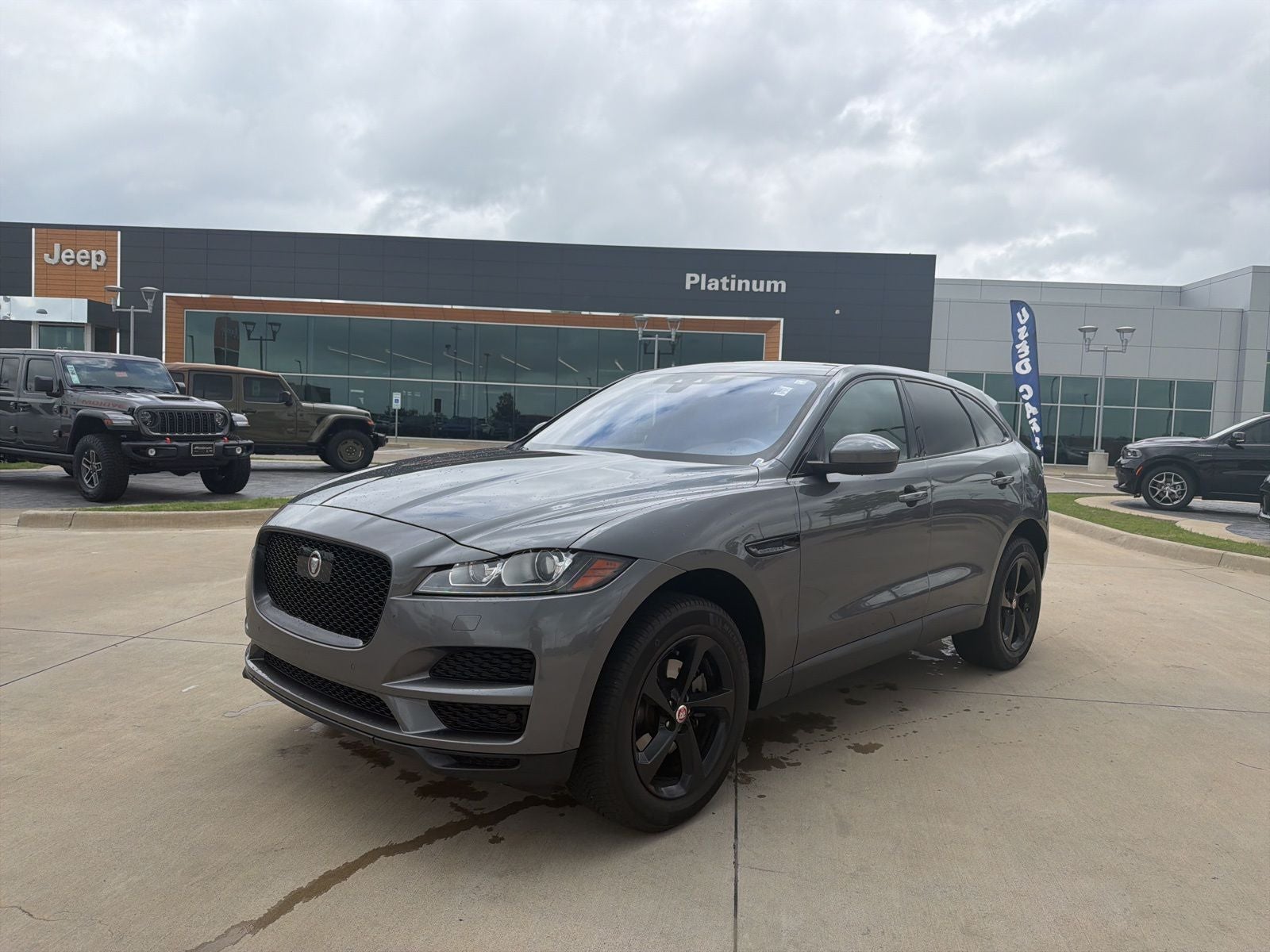 2019 Jaguar F-PACE 25t Premium AWD's photo