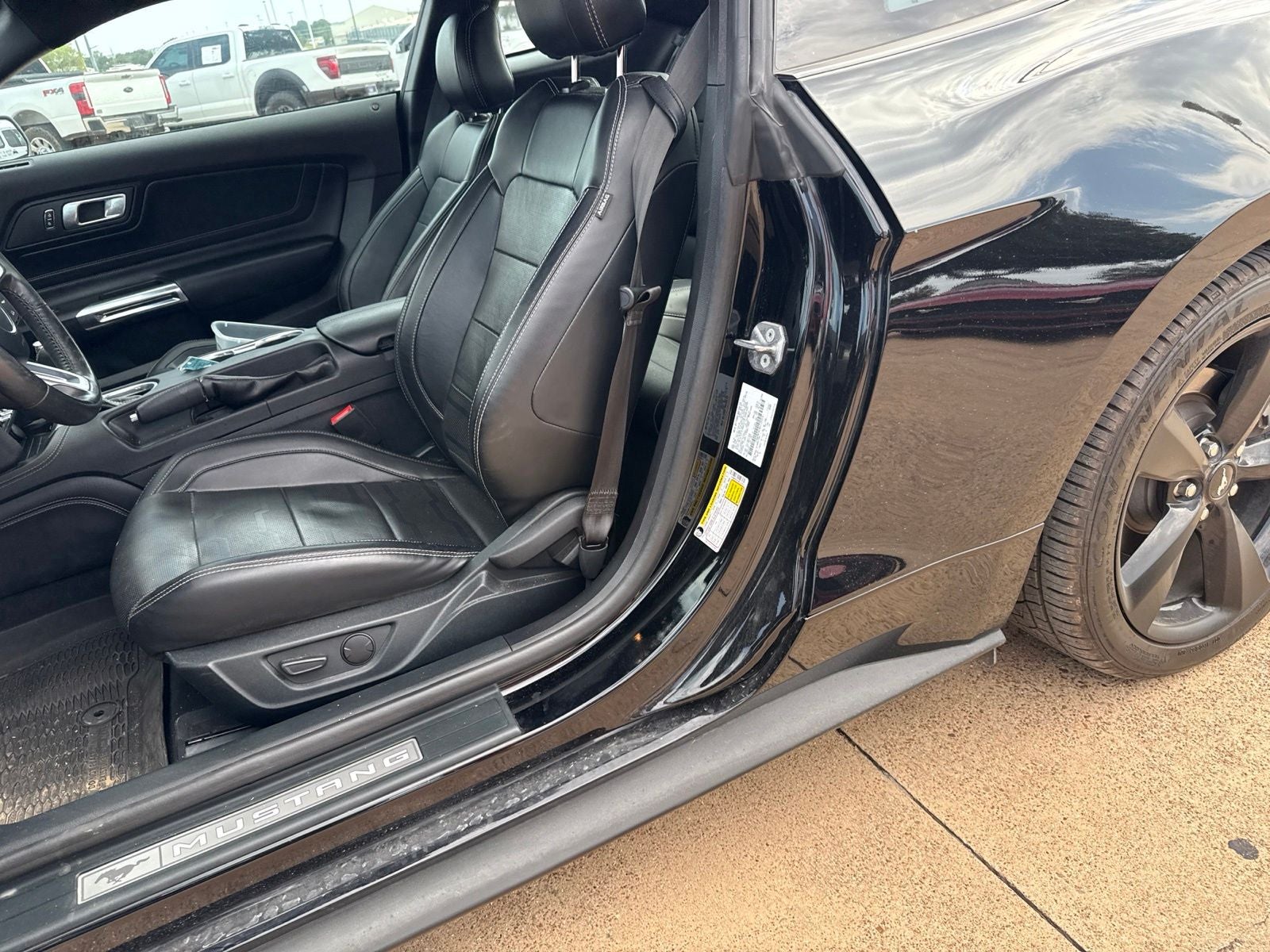 2022 Ford Mustang EcoBoost Premium