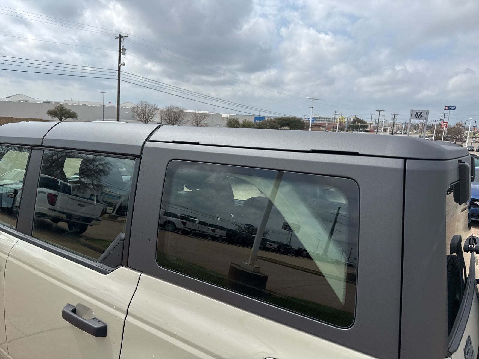 2025 Ford Bronco Base