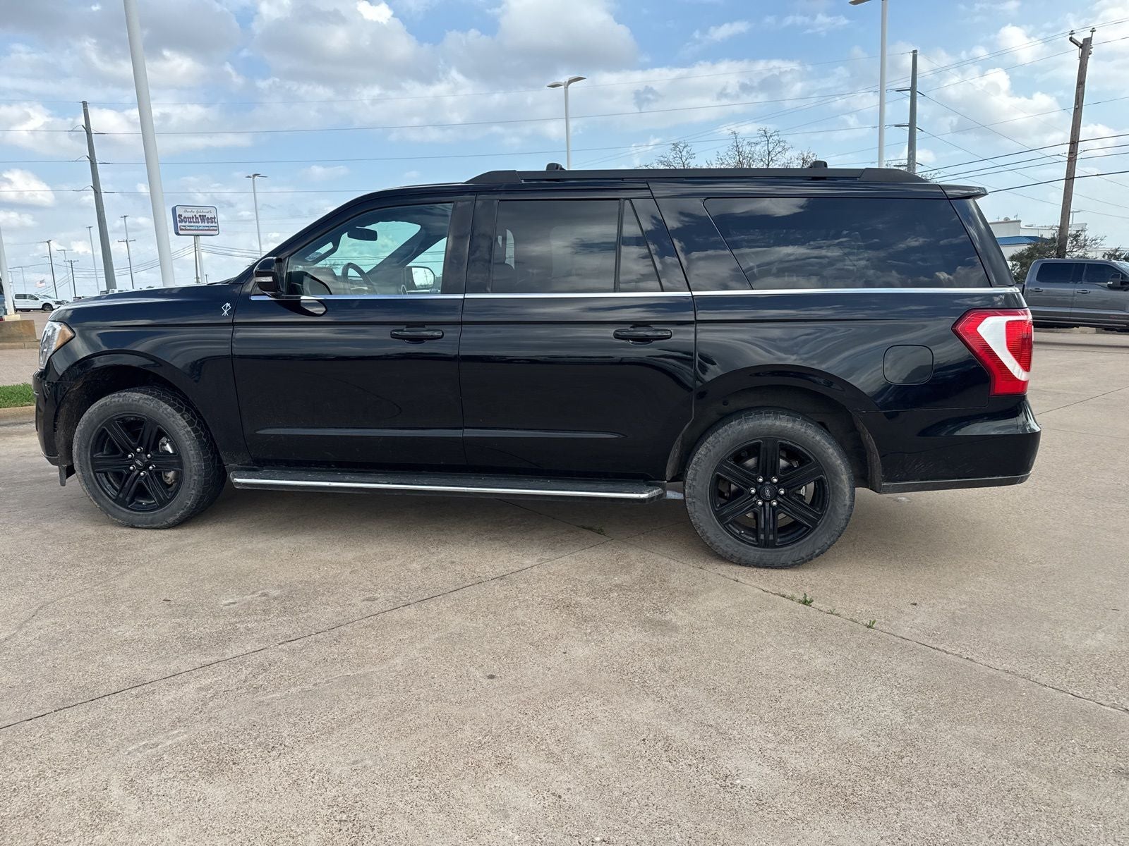 2021 Ford Expedition Max XLT