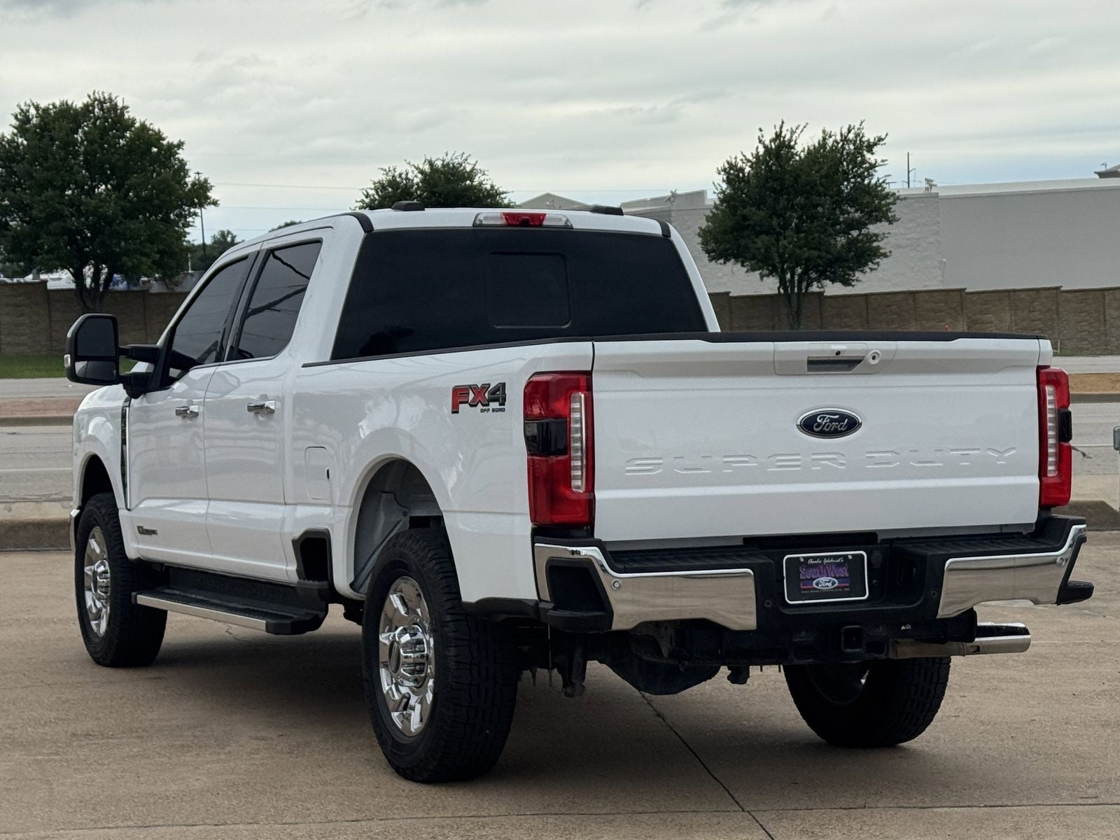 2023 Ford F-350SD Lariat