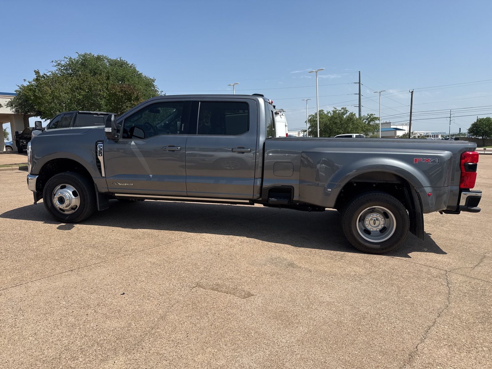 2024 Ford F-350SD Lariat DRW