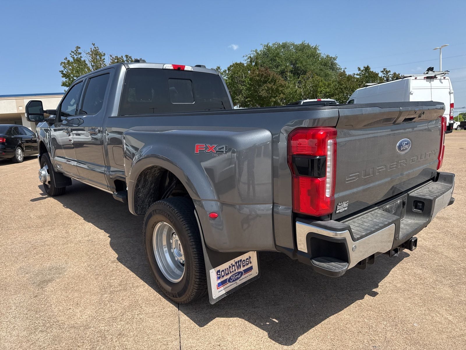 2024 Ford F-350SD Lariat DRW
