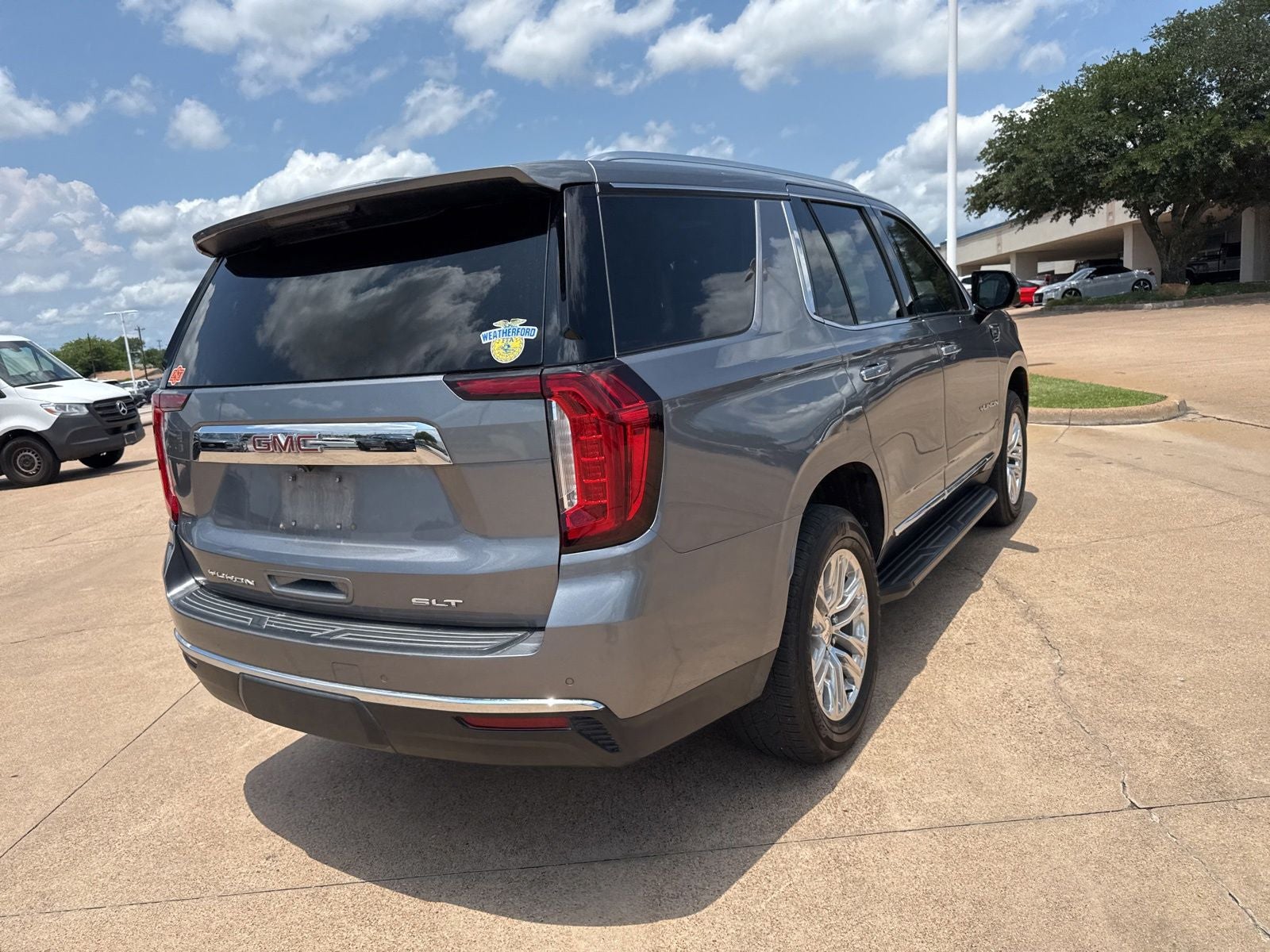 2021 GMC Yukon SLT