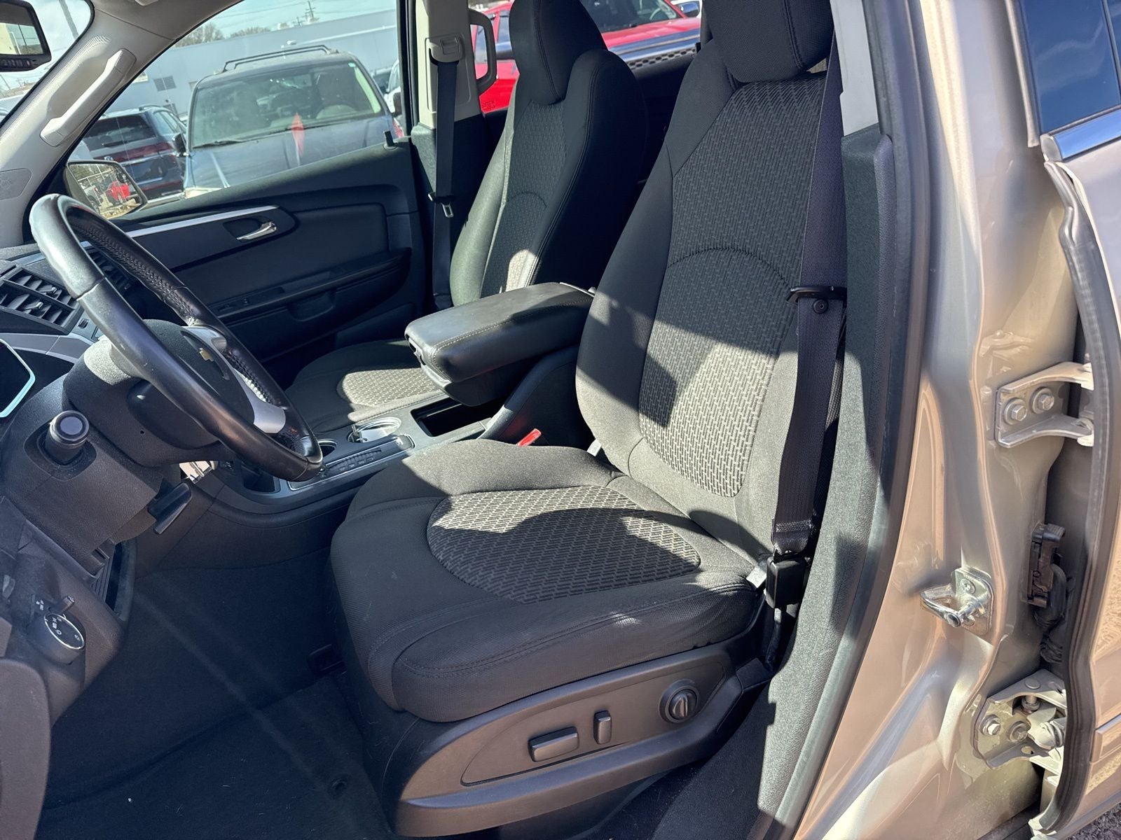 2010 Chevrolet Traverse LT 1LT