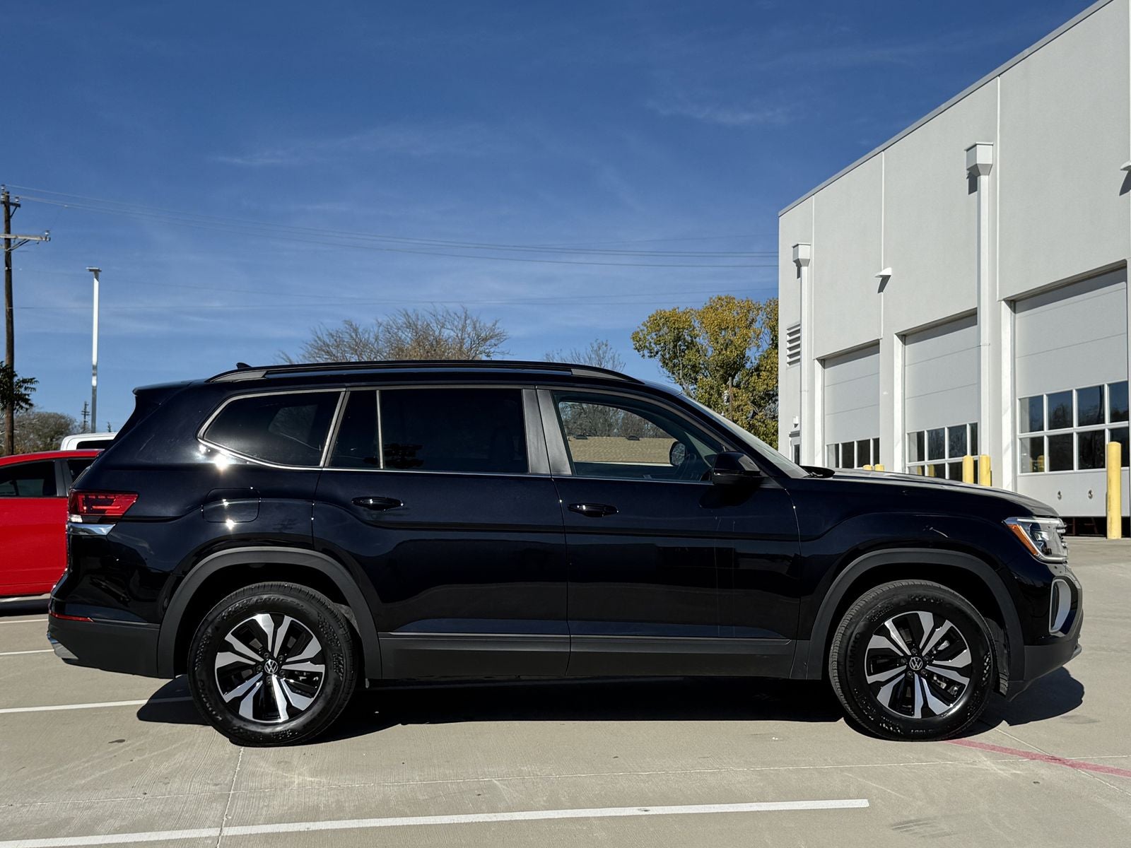 2025 Volkswagen Atlas 2.0T SE