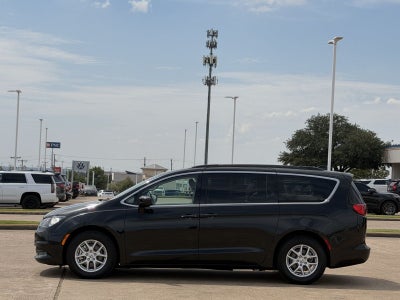 2021 Chrysler Voyager LXI