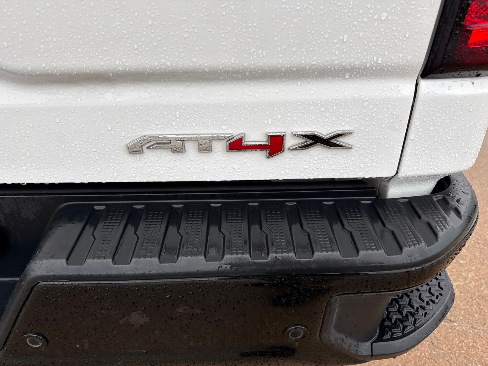 2024 GMC Sierra 1500 AT4X
