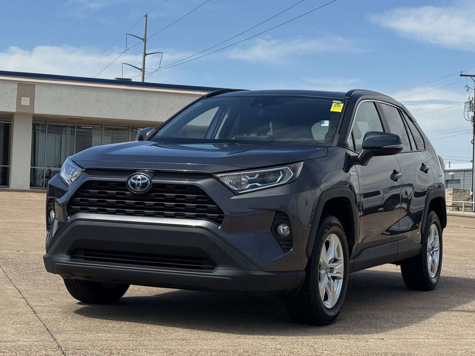 2021 Toyota RAV4 Hybrid XLE