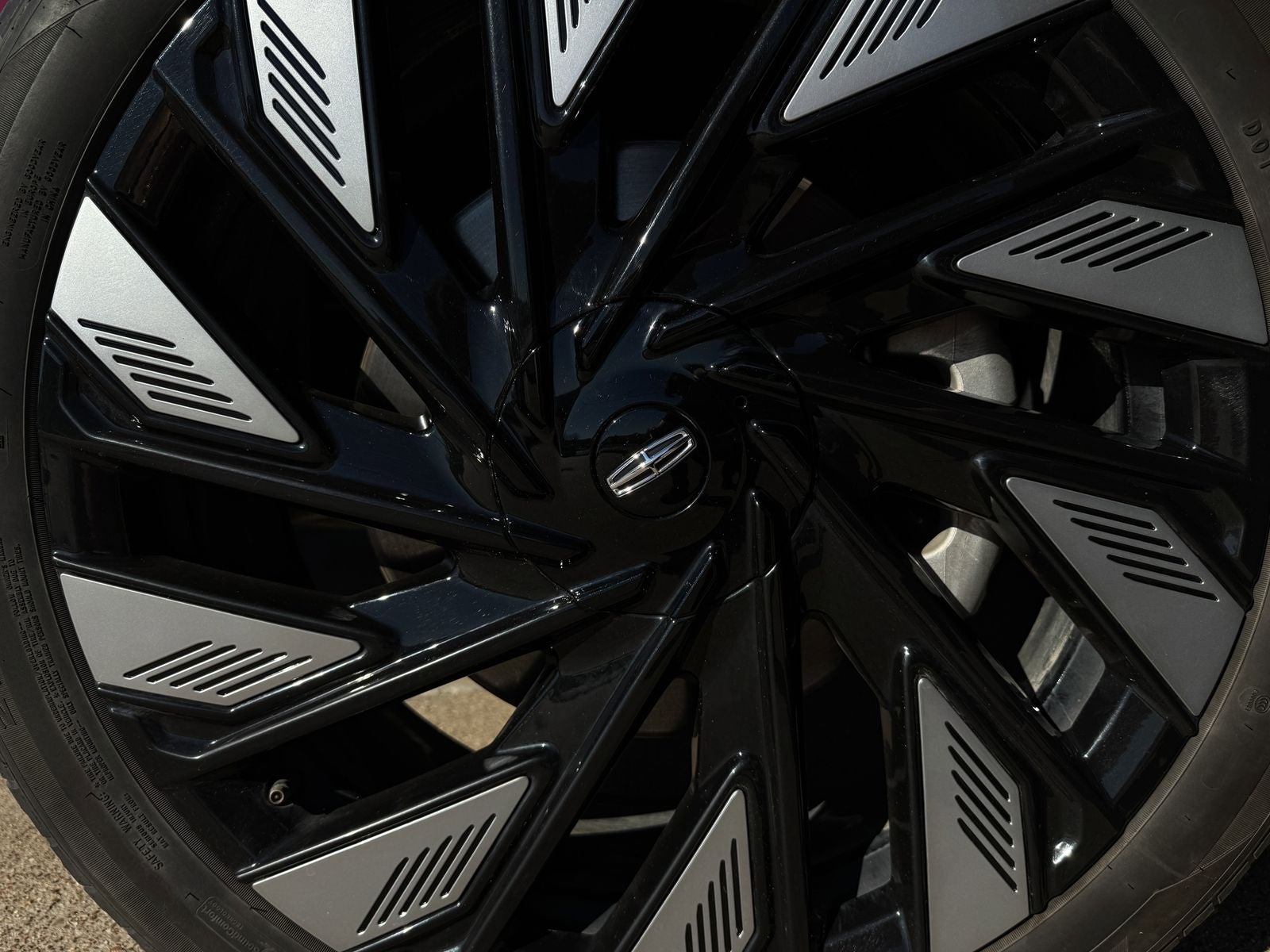 2024 Lincoln Nautilus Reserve