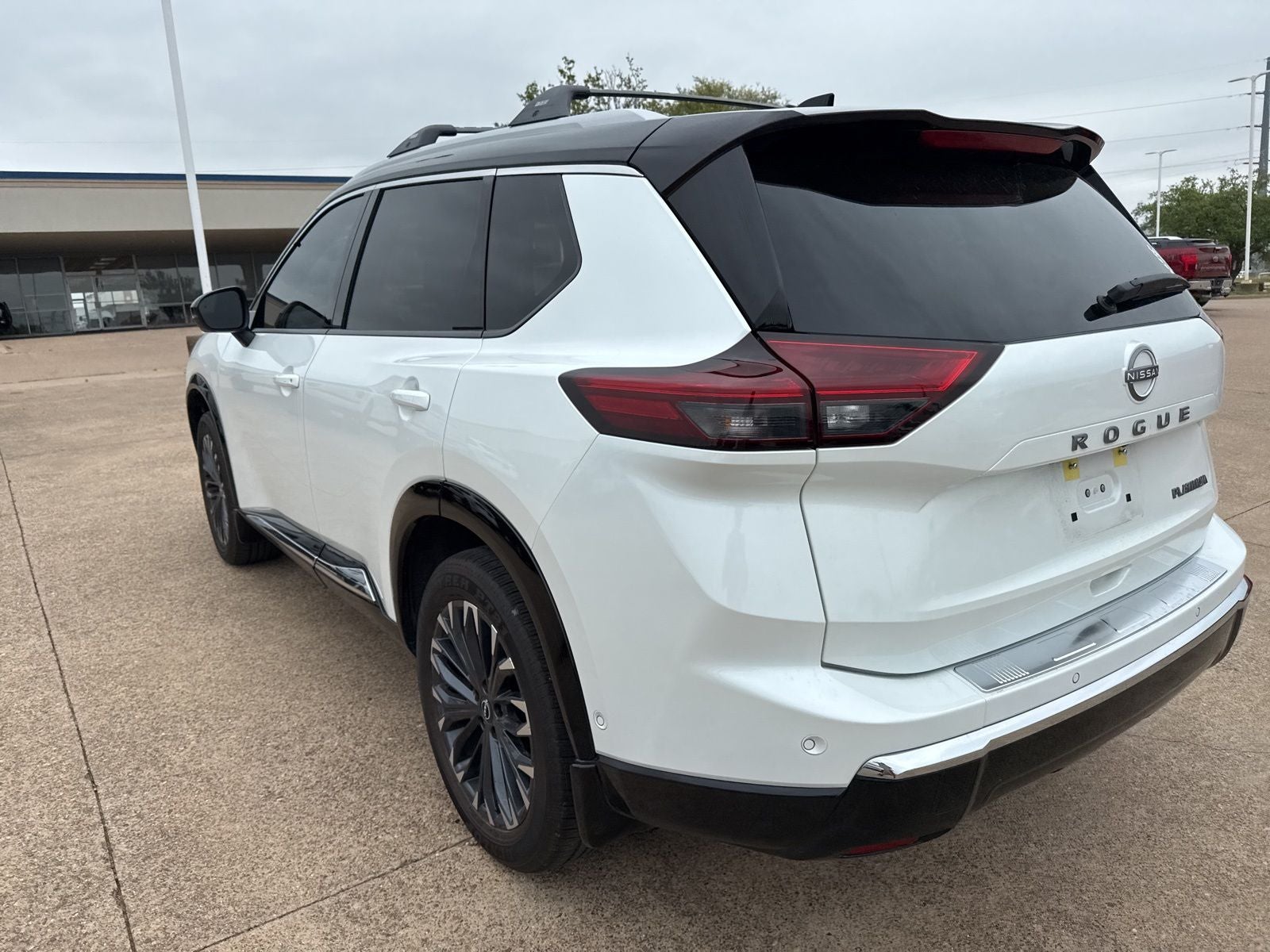 2025 Nissan Rogue Platinum