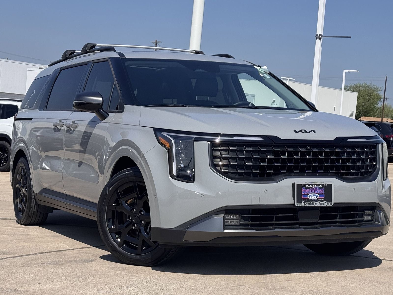 2025 Kia Carnival SX