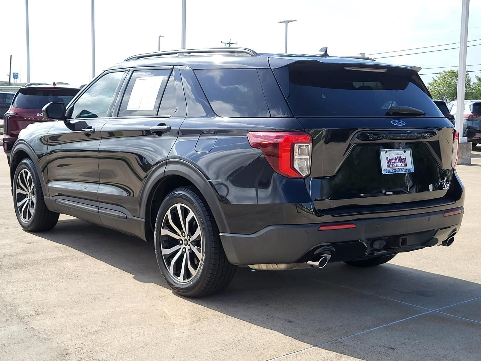 2022 Ford Explorer ST-Line
