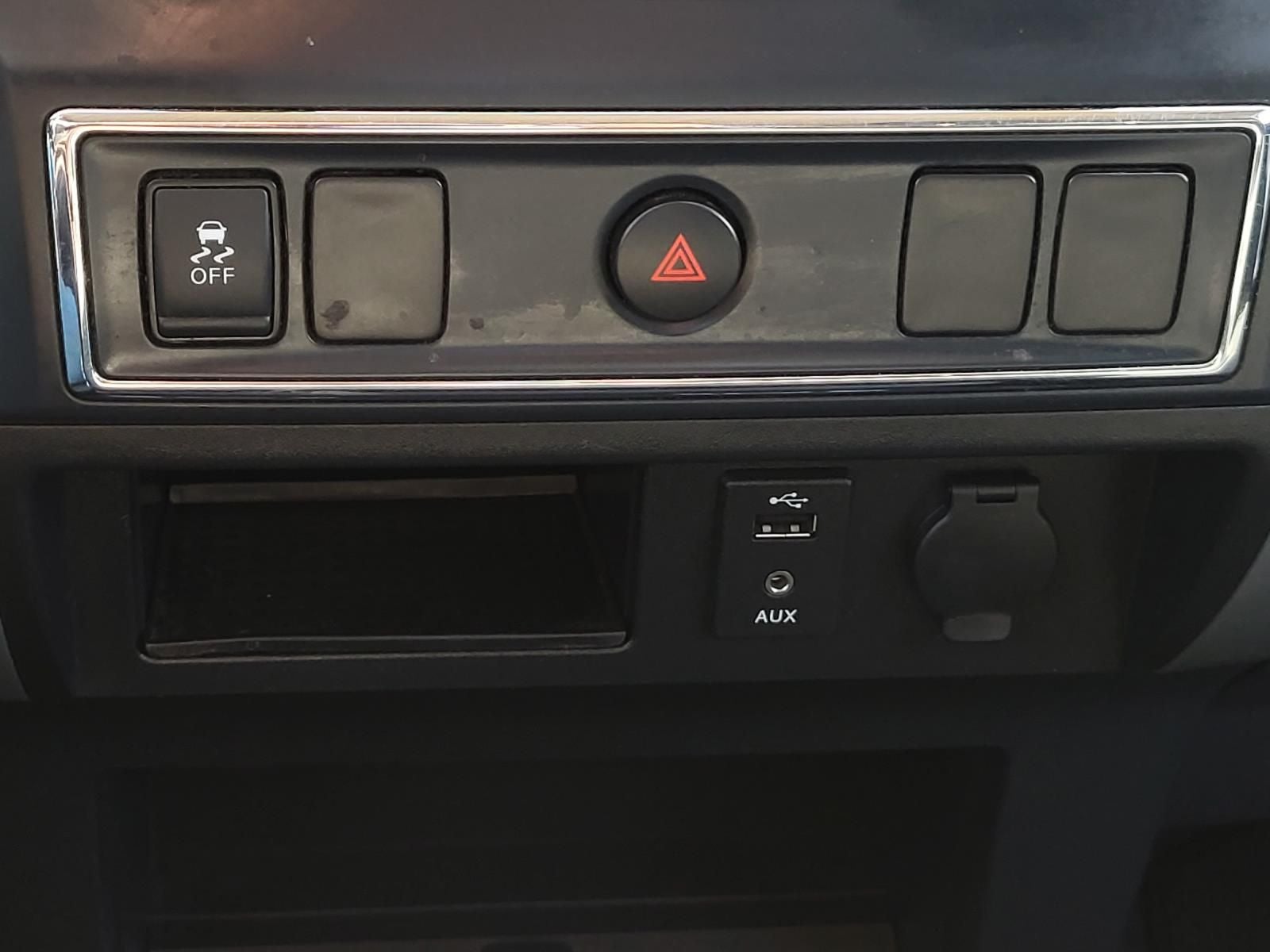 2017 Nissan Titan SV