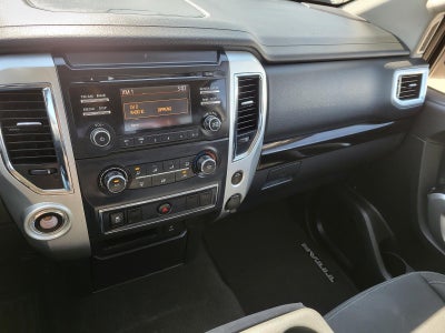 2017 Nissan Titan SV