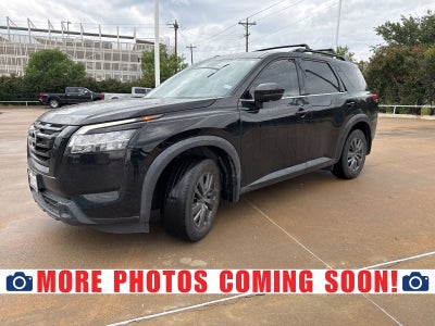 2022 Nissan Pathfinder SV