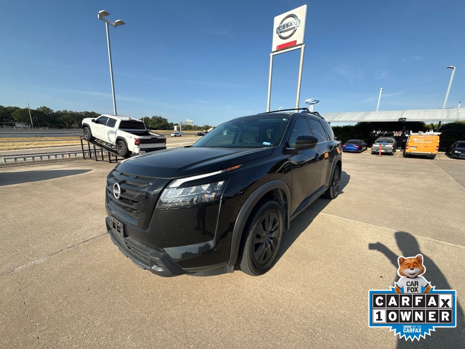 2024 Nissan Pathfinder SV