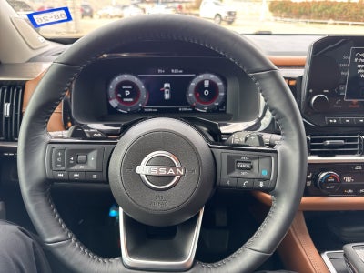 2024 Nissan Pathfinder Platinum