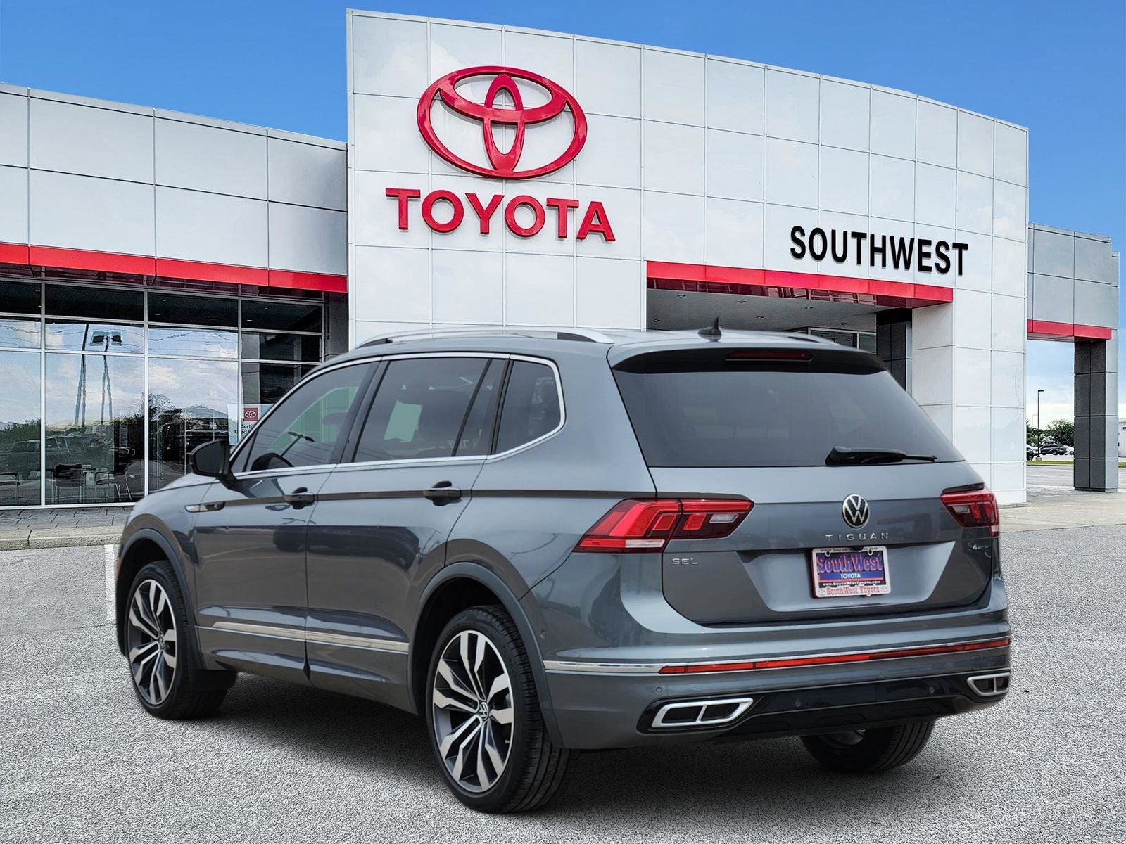 2022 Volkswagen Tiguan 2.0T SEL R-Line