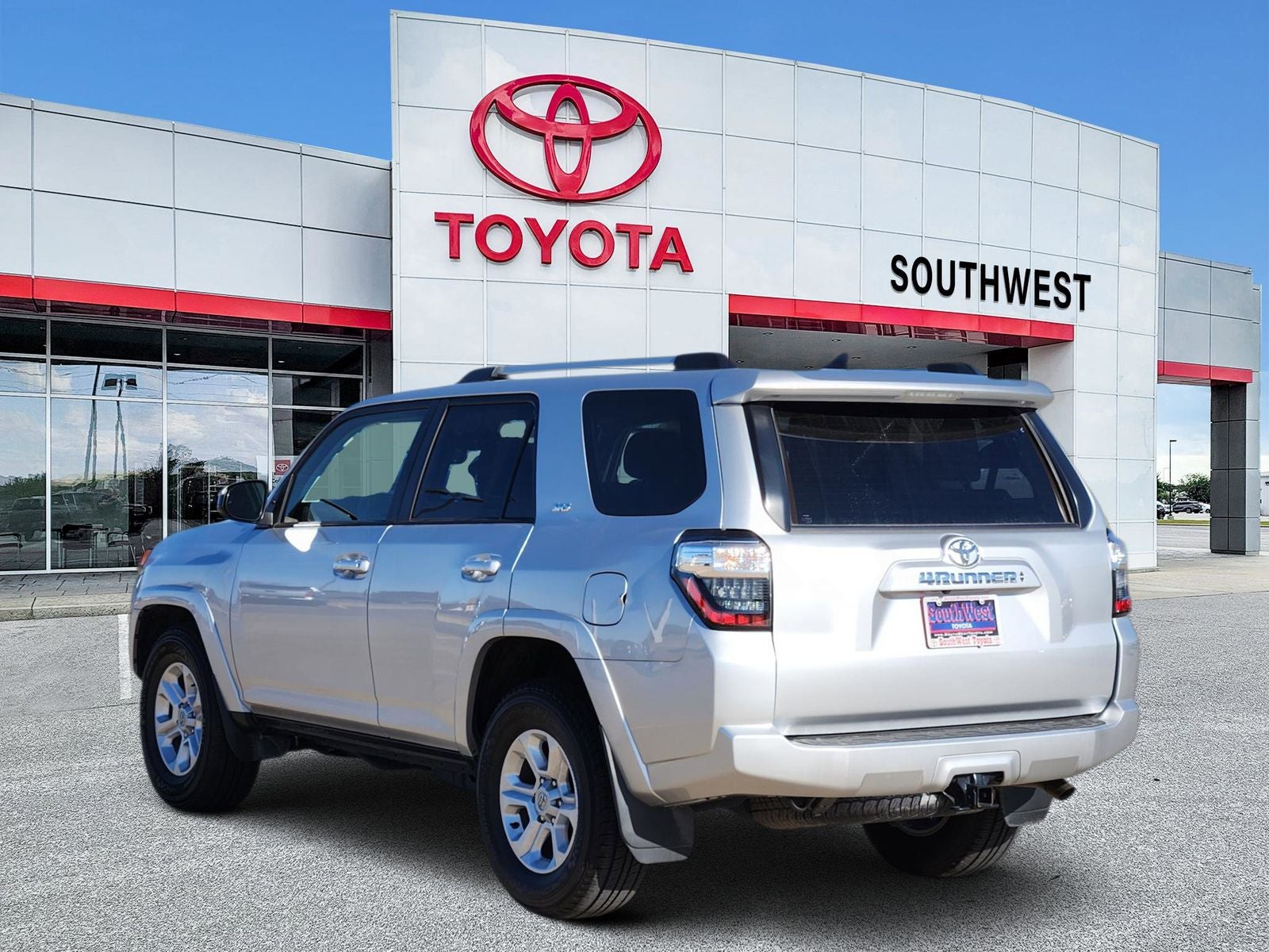 2024 Toyota 4Runner SR5