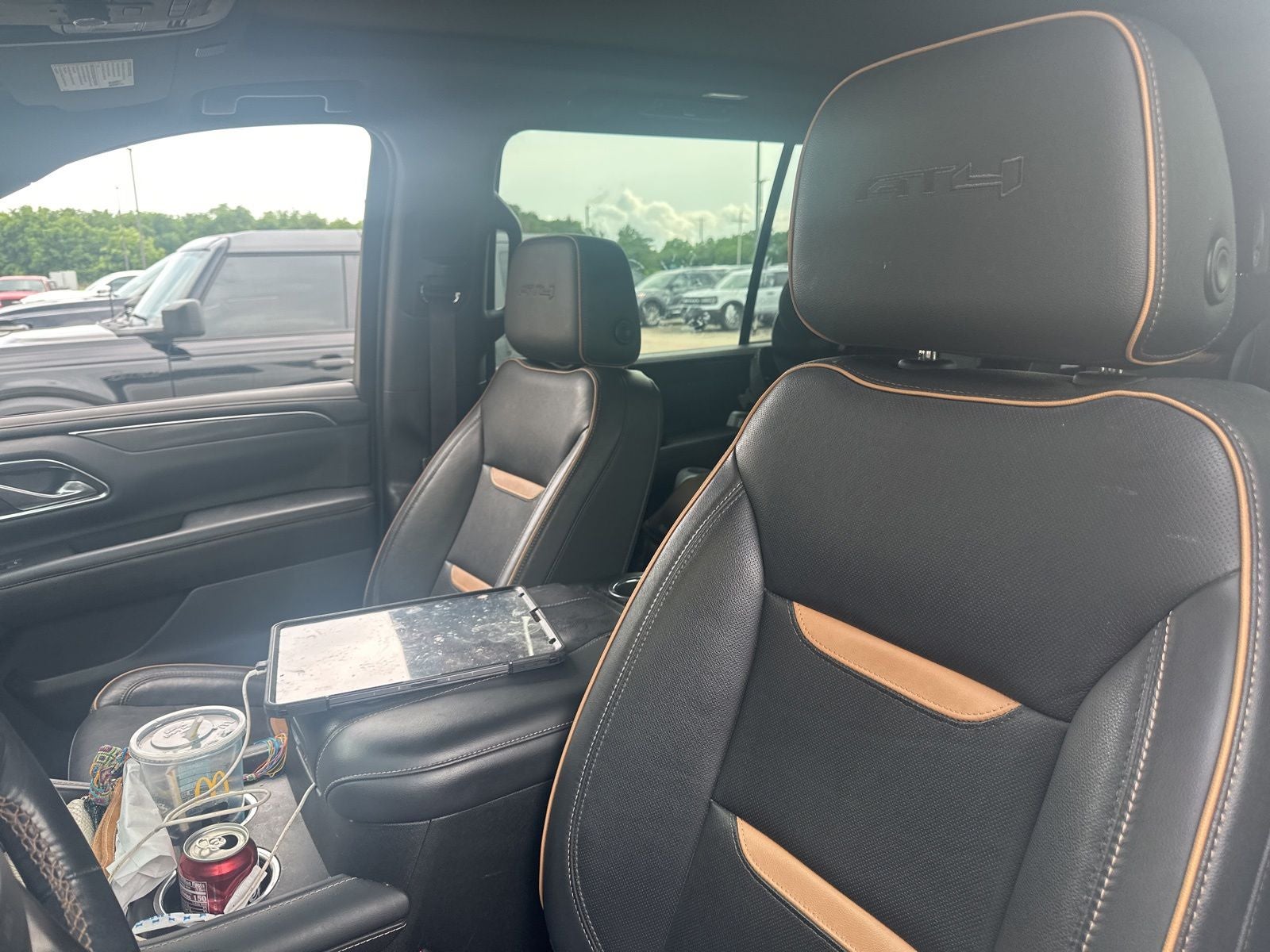 2023 GMC Yukon XL AT4