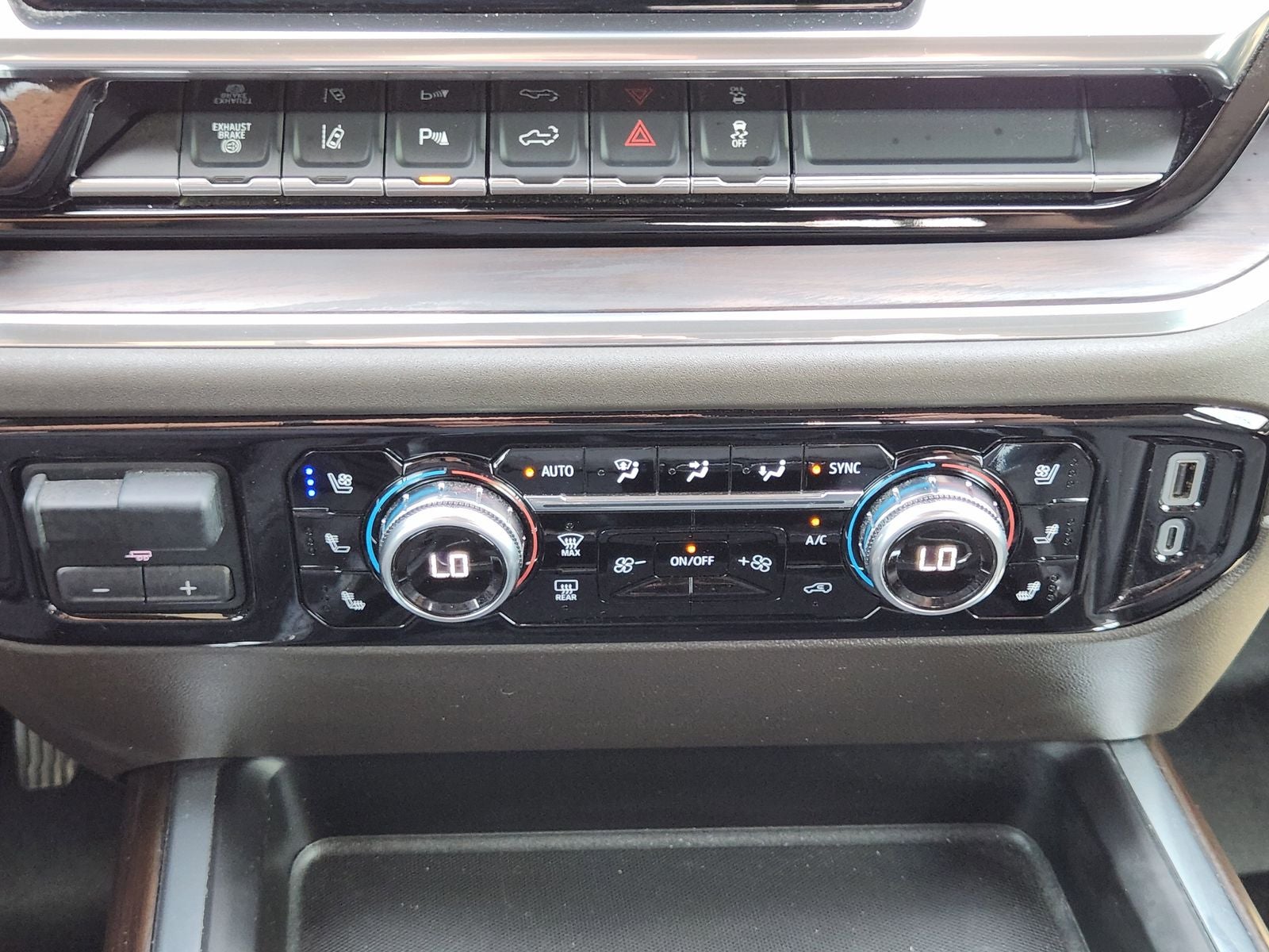 2024 GMC Sierra 3500HD SLT