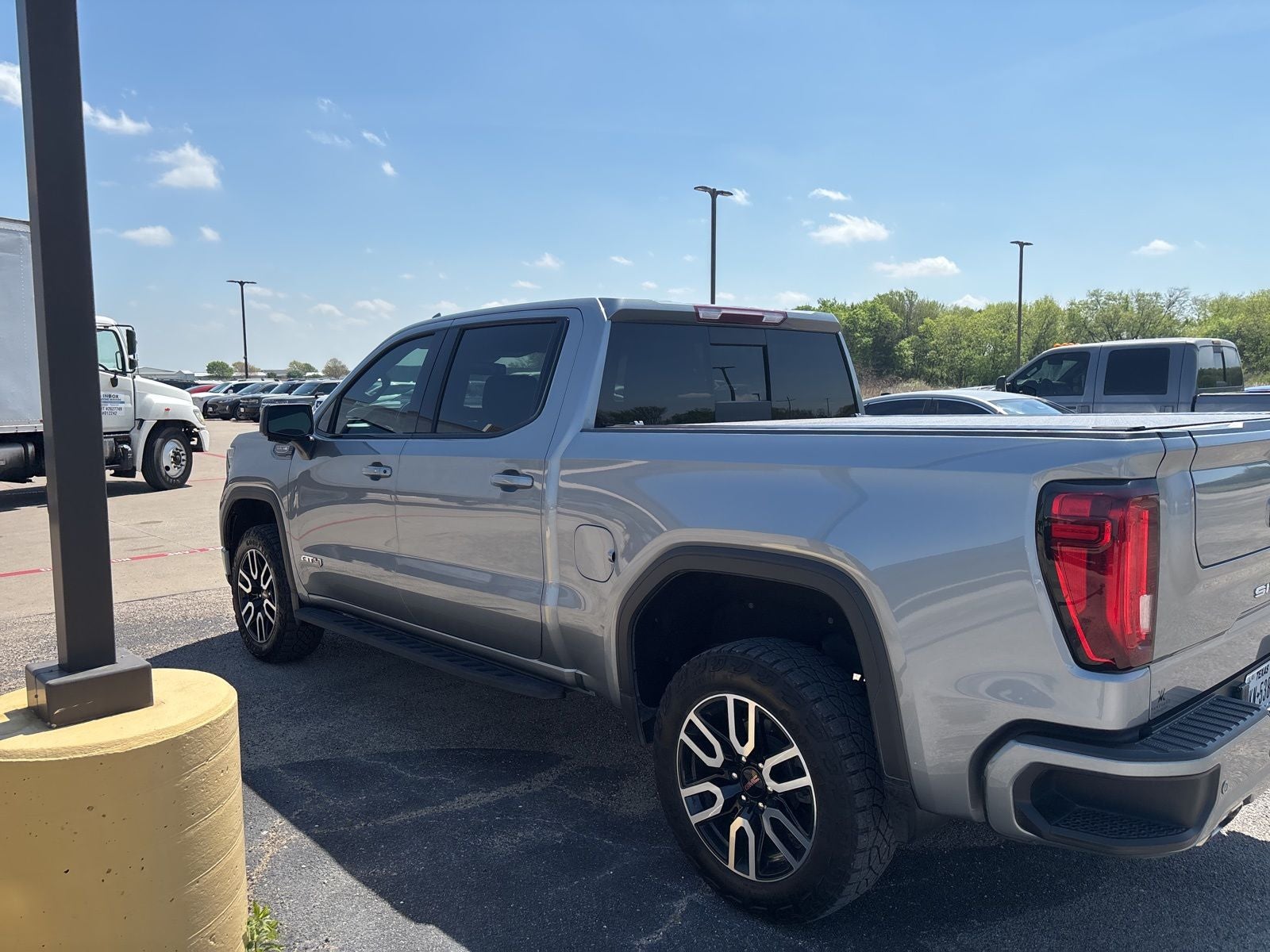2023 GMC Sierra 1500 AT4