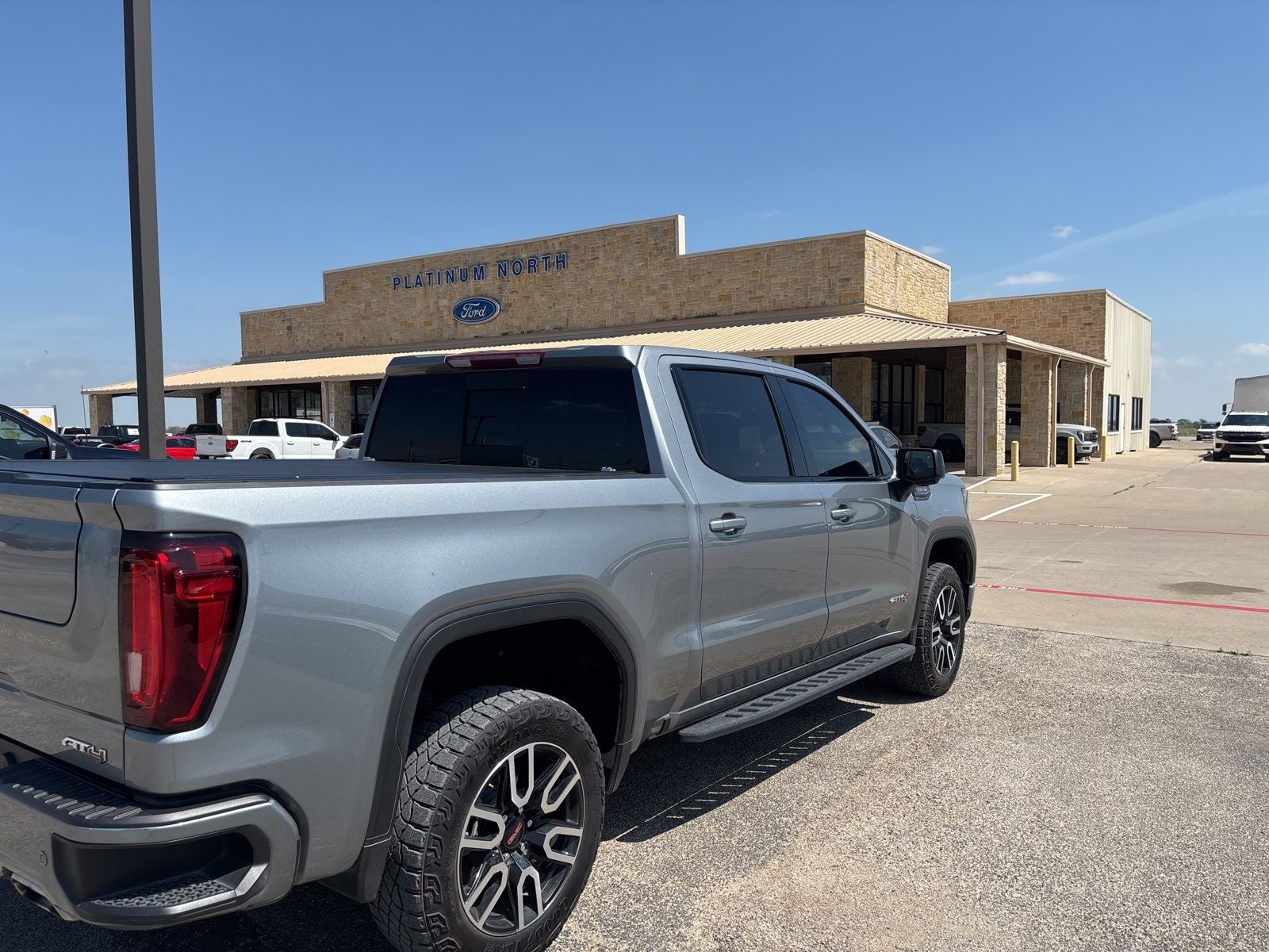 2023 GMC Sierra 1500 AT4