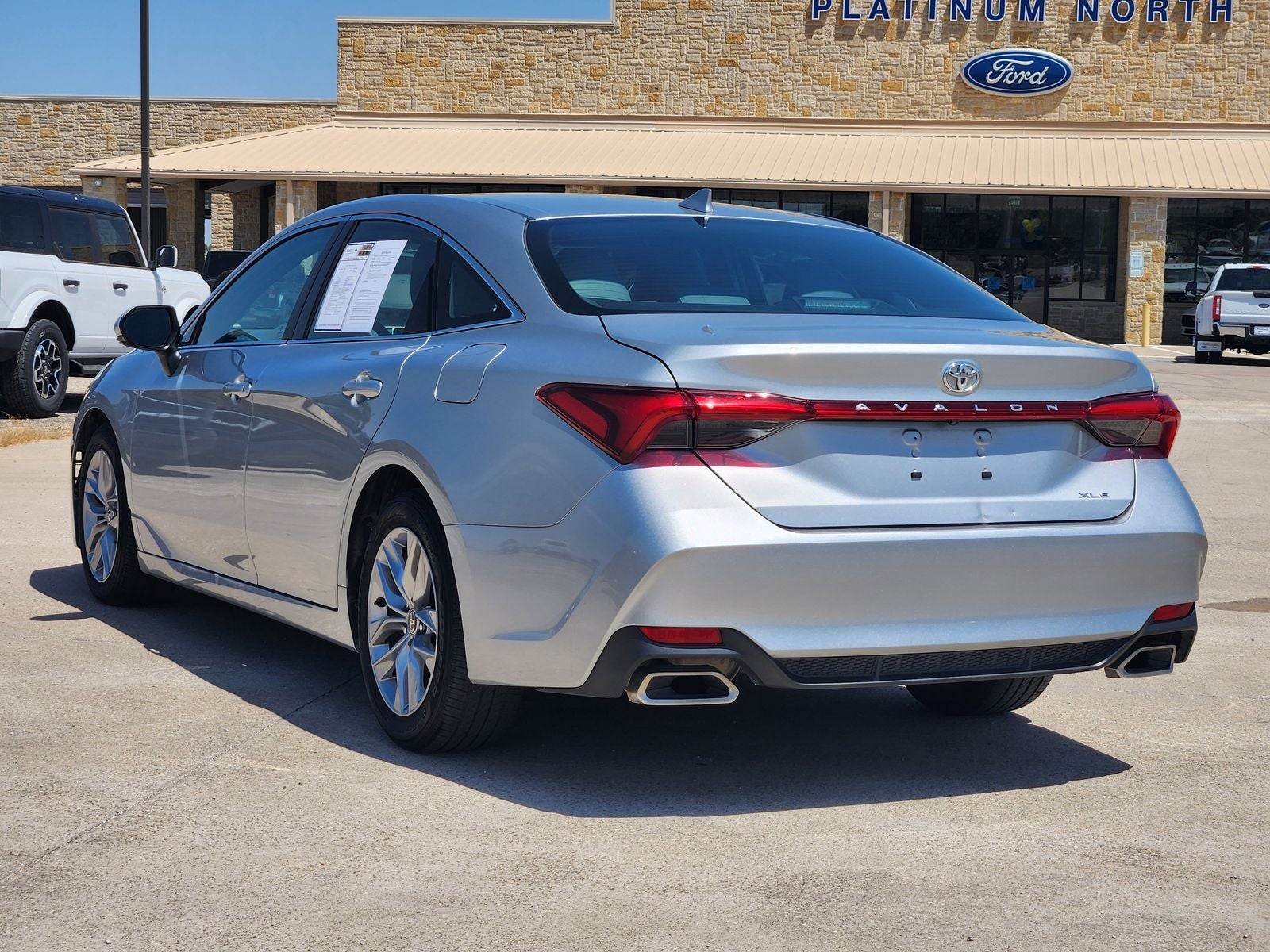 2022 Toyota Avalon XLE
