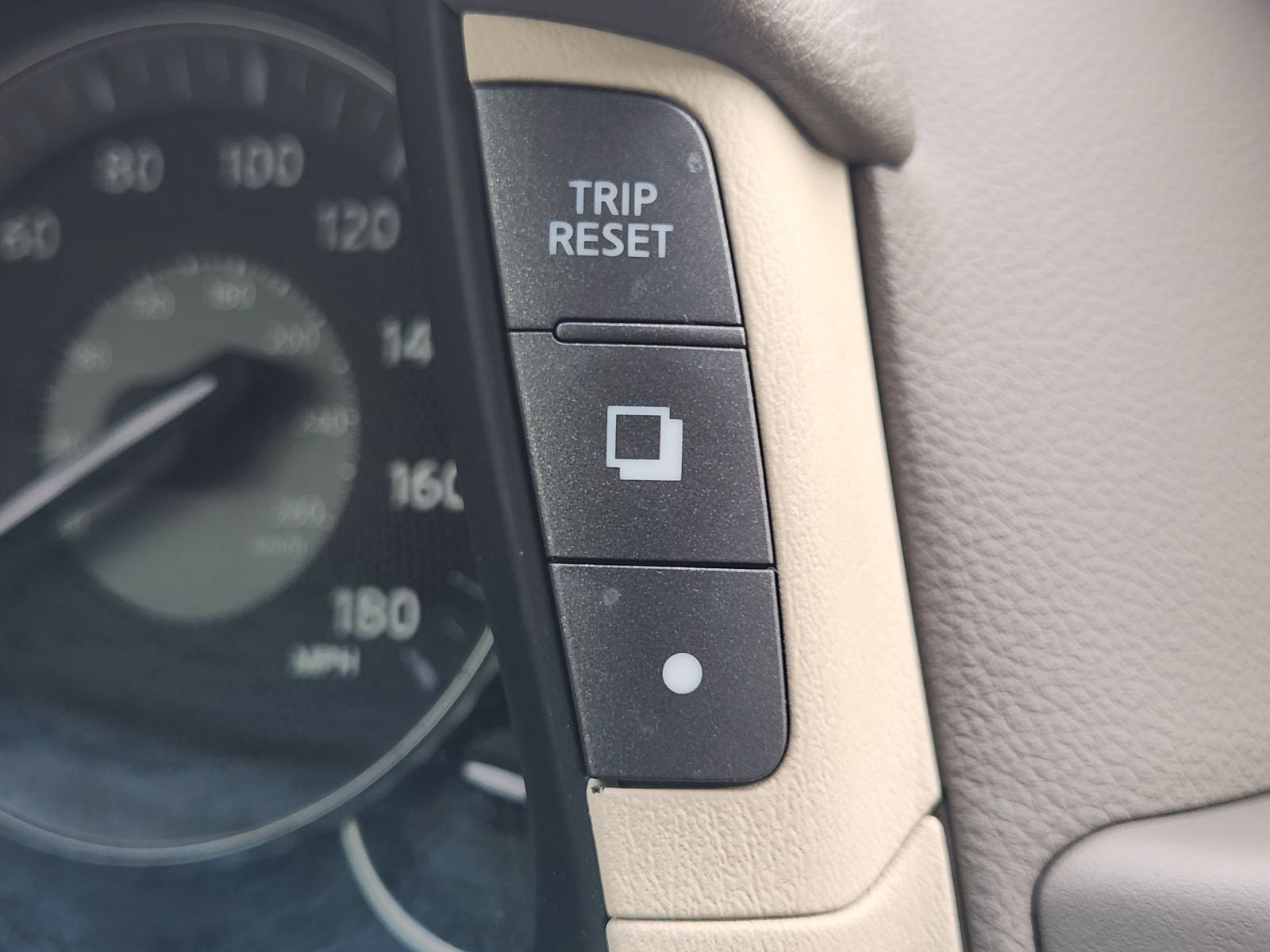 2018 INFINITI Q70L 3.7