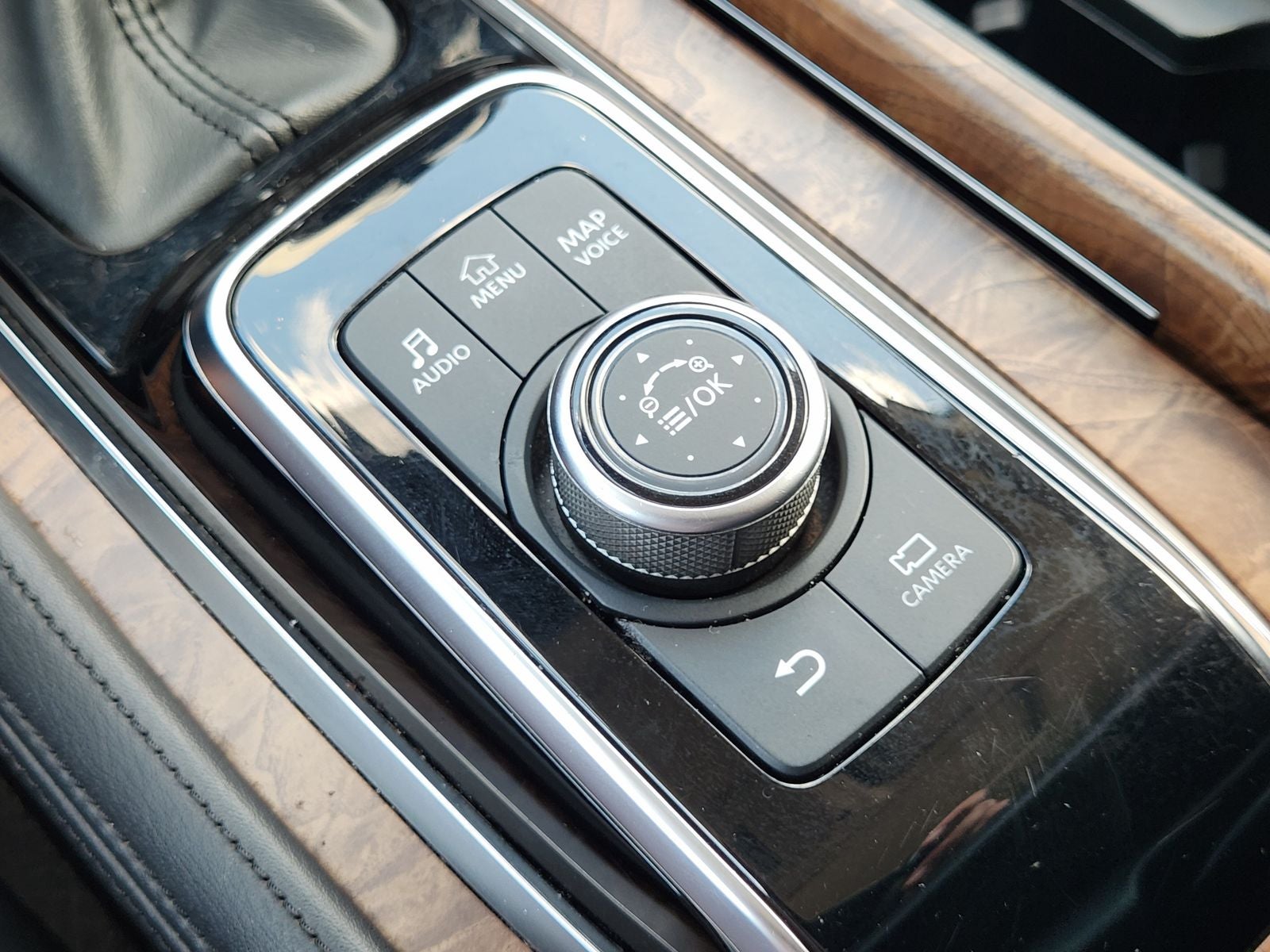 2021 Nissan Armada SL