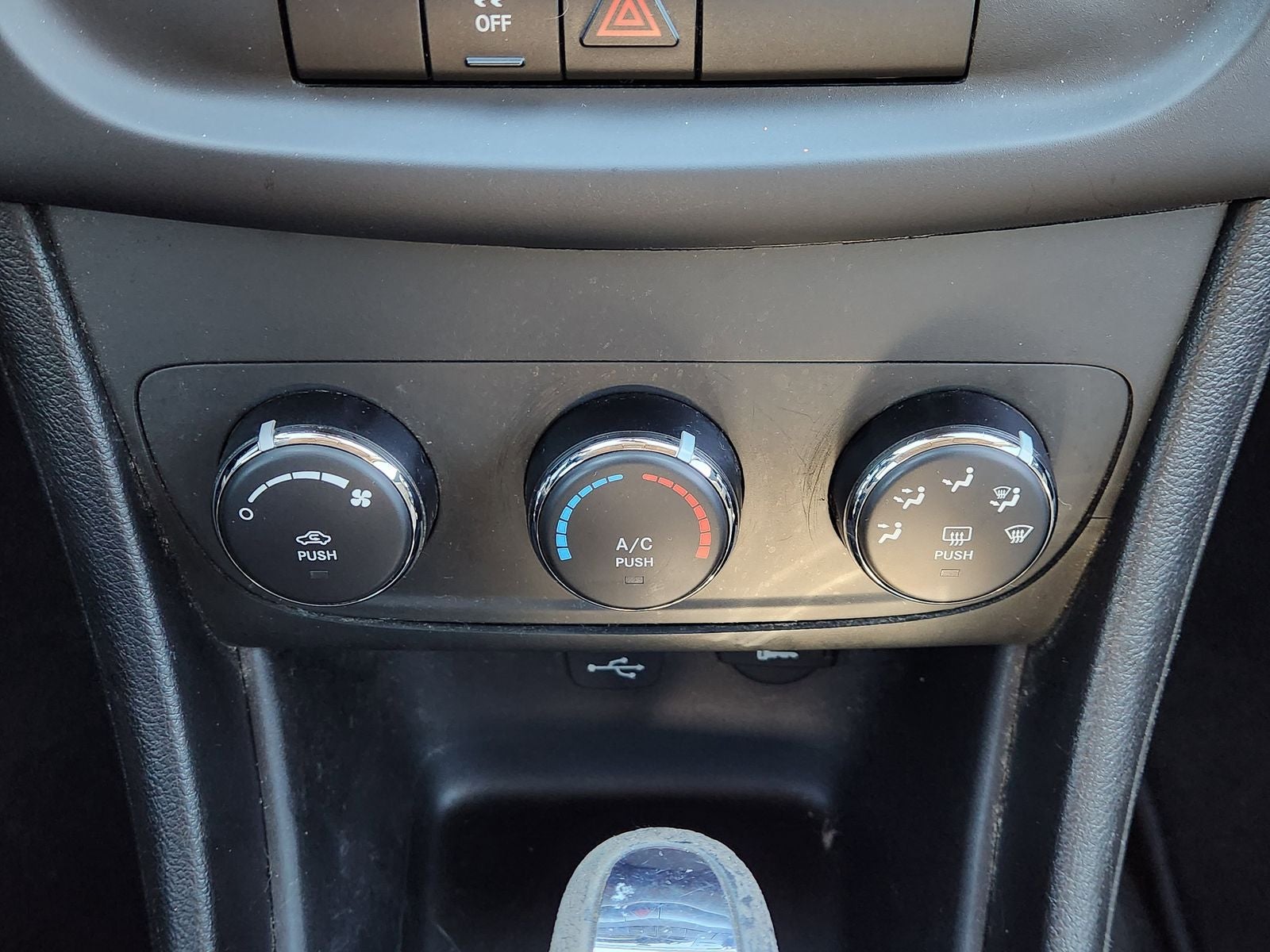 2014 Dodge Avenger SE