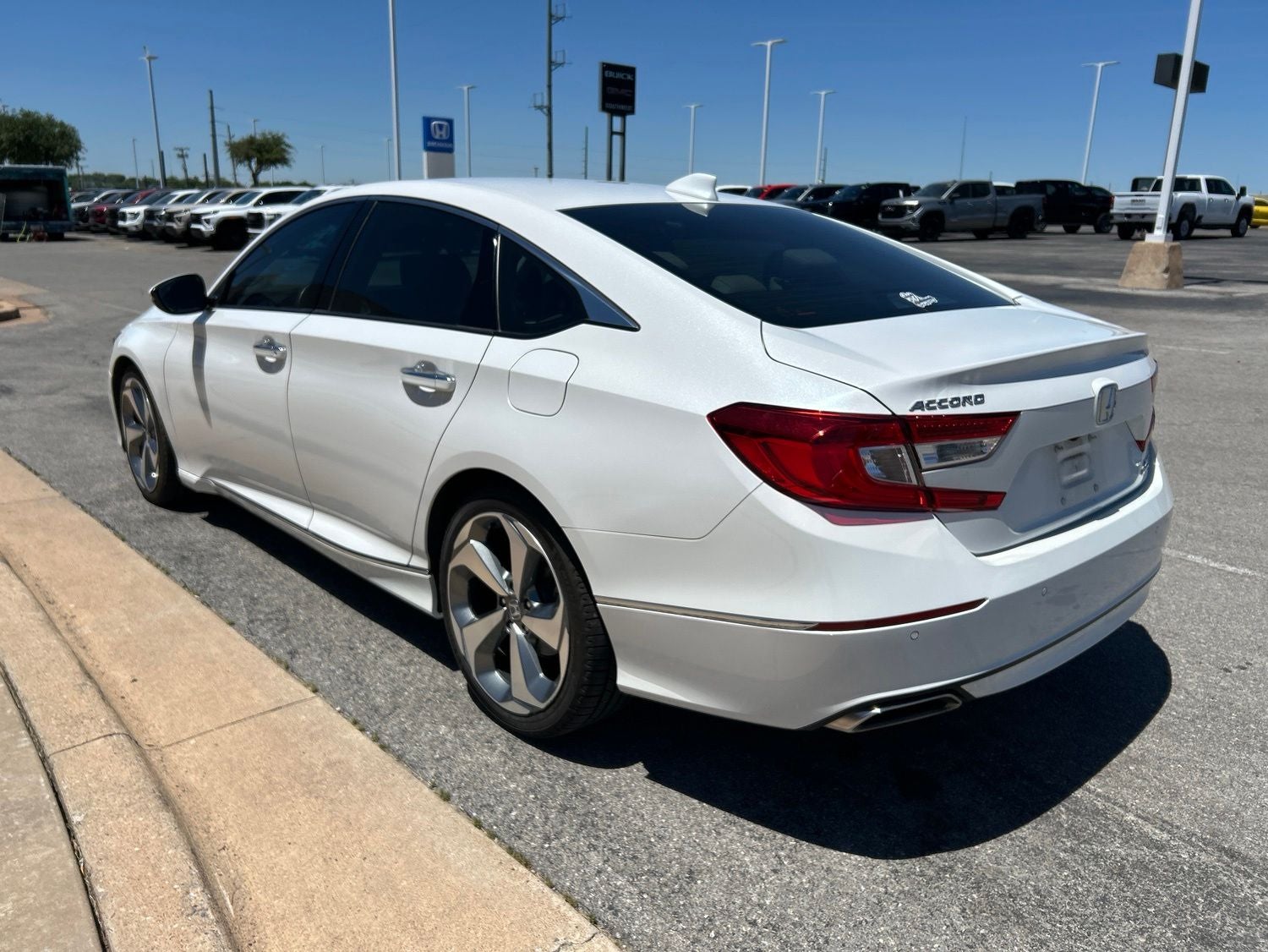 2019 Honda Accord Touring 2.0T