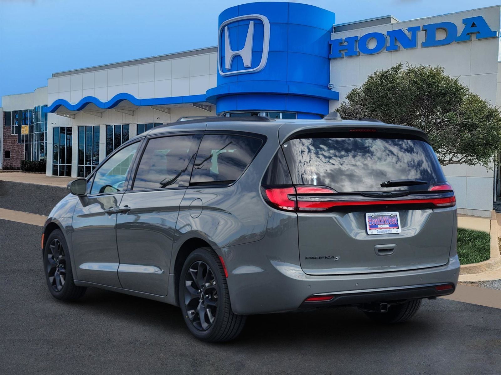 2022 Chrysler Pacifica Touring L