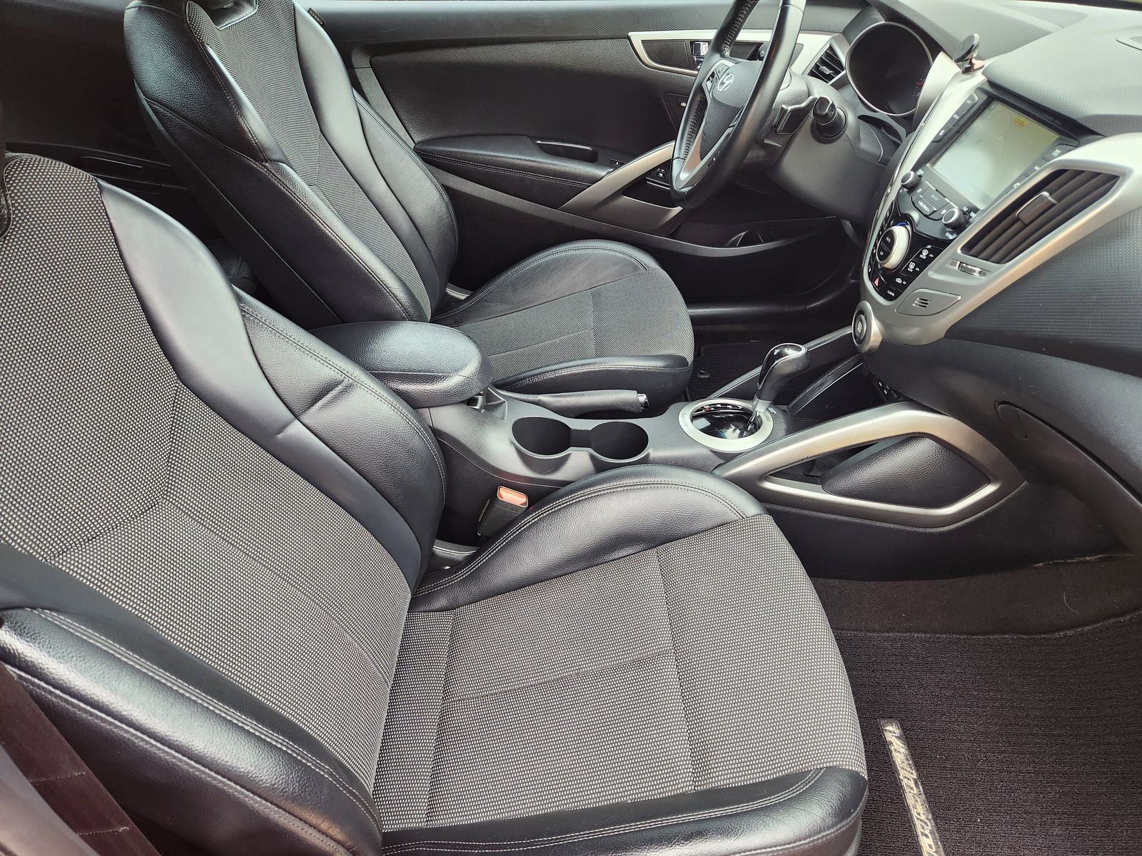 2016 Hyundai Veloster Base