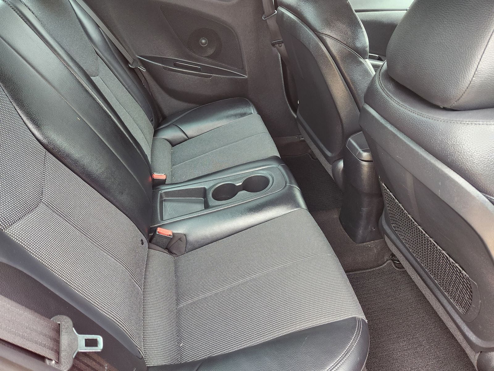 2016 Hyundai Veloster Base