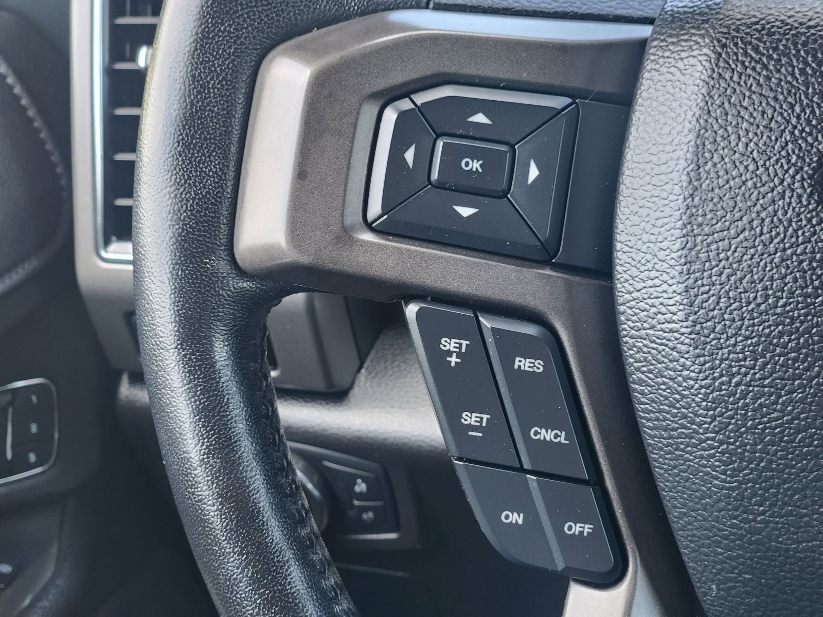 2020 Ford Expedition Max XLT