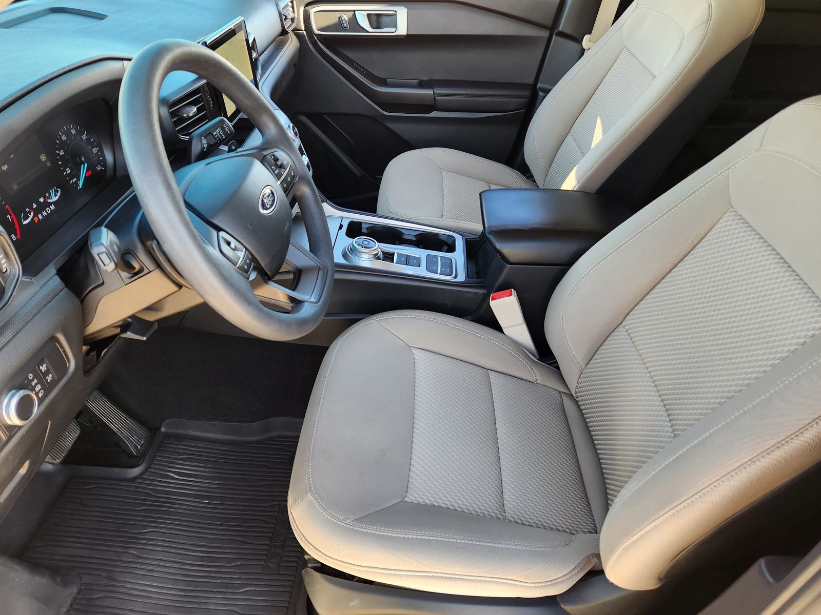 2020 Ford Explorer Base