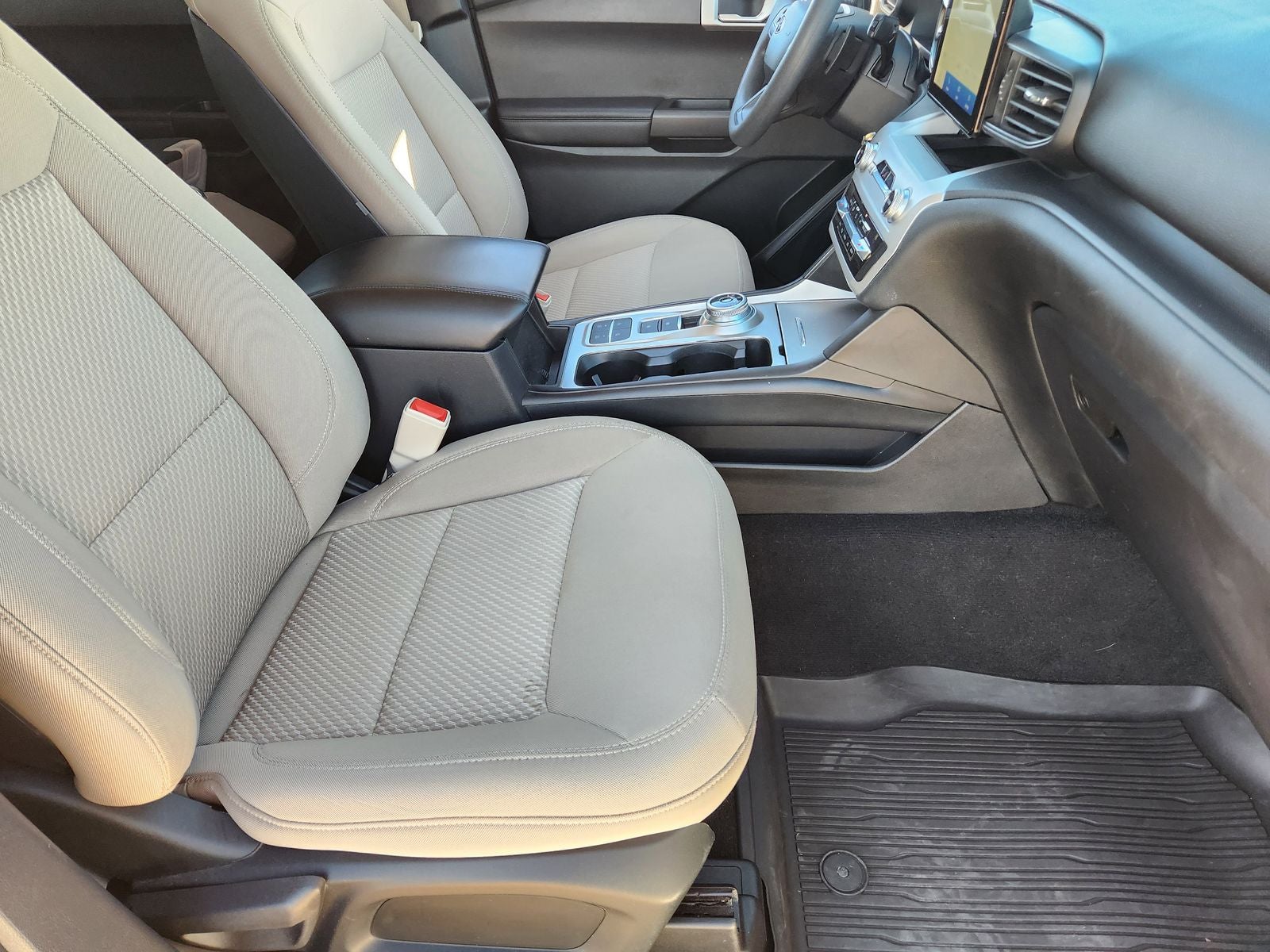 2020 Ford Explorer Base