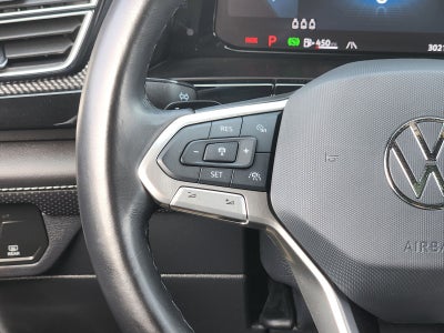 2025 Volkswagen Atlas Cross Sport 2.0T SEL R-Line Black