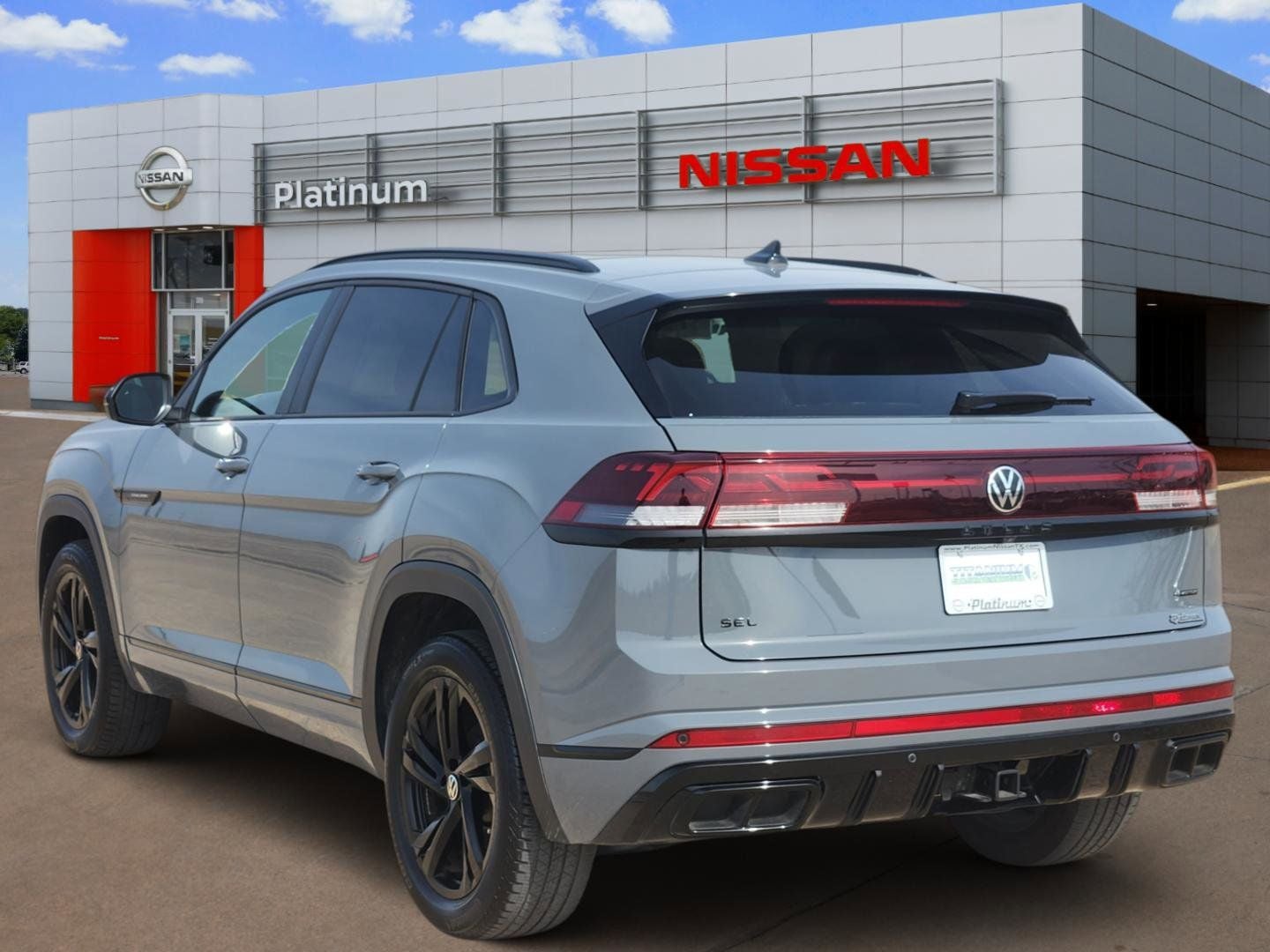 2025 Volkswagen Atlas Cross Sport 2.0T SEL R-Line Black