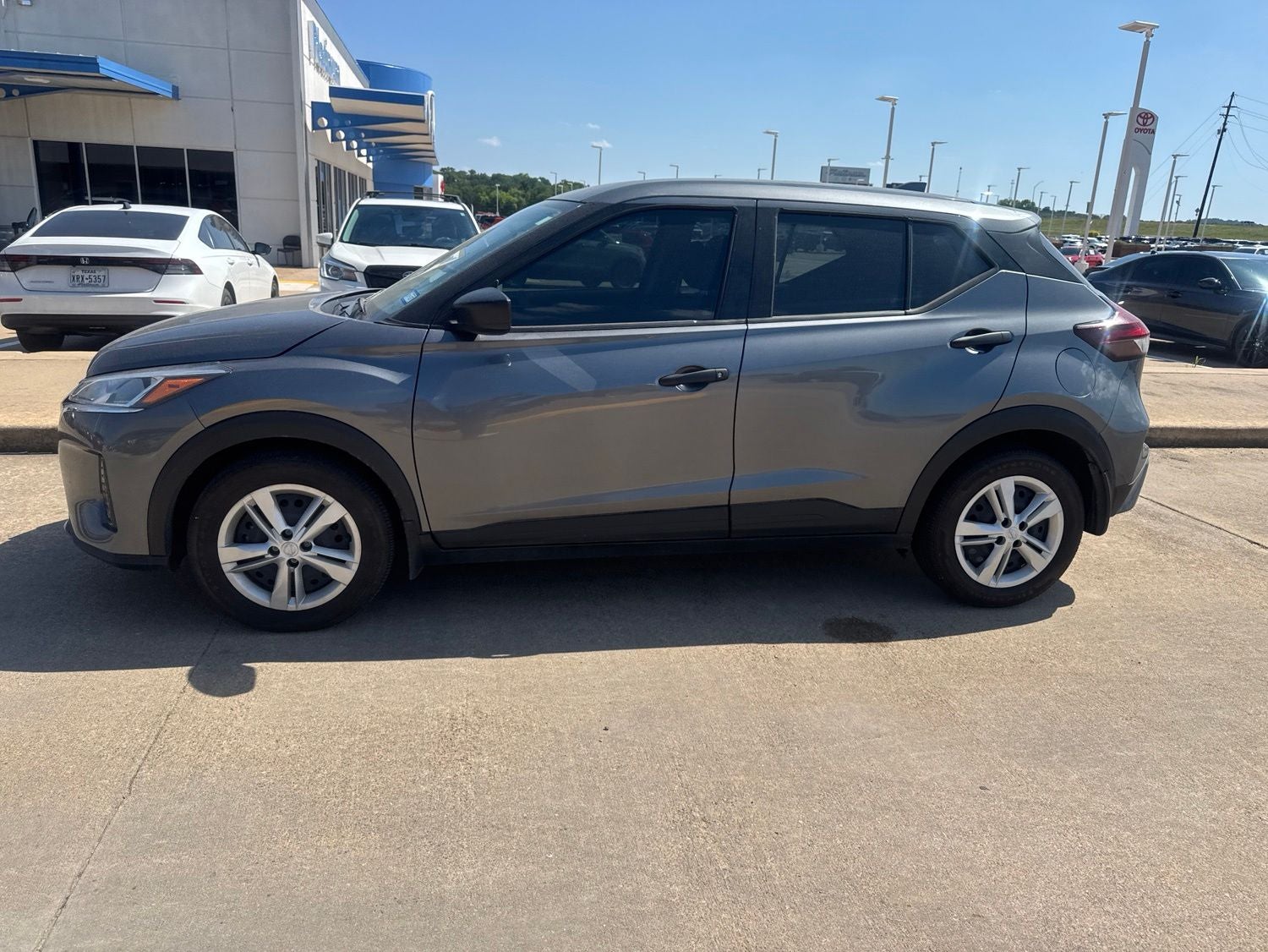 2024 Nissan Kicks S