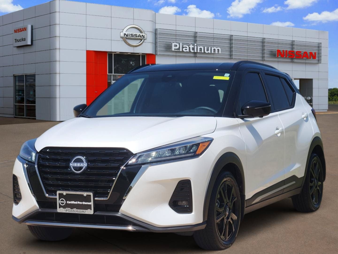 2024 Nissan Kicks SR