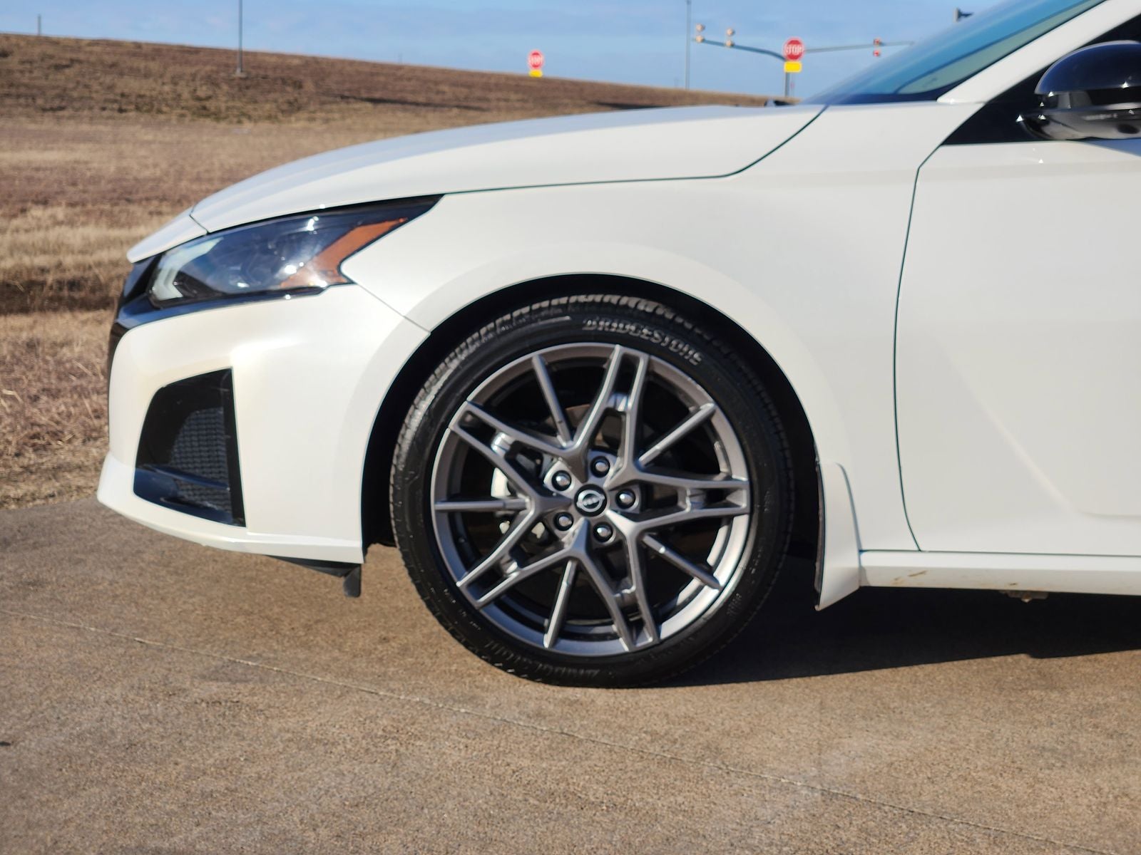 2023 Nissan Altima 2.0 SR