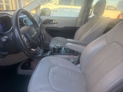 2017 Chrysler Pacifica Touring L Plus